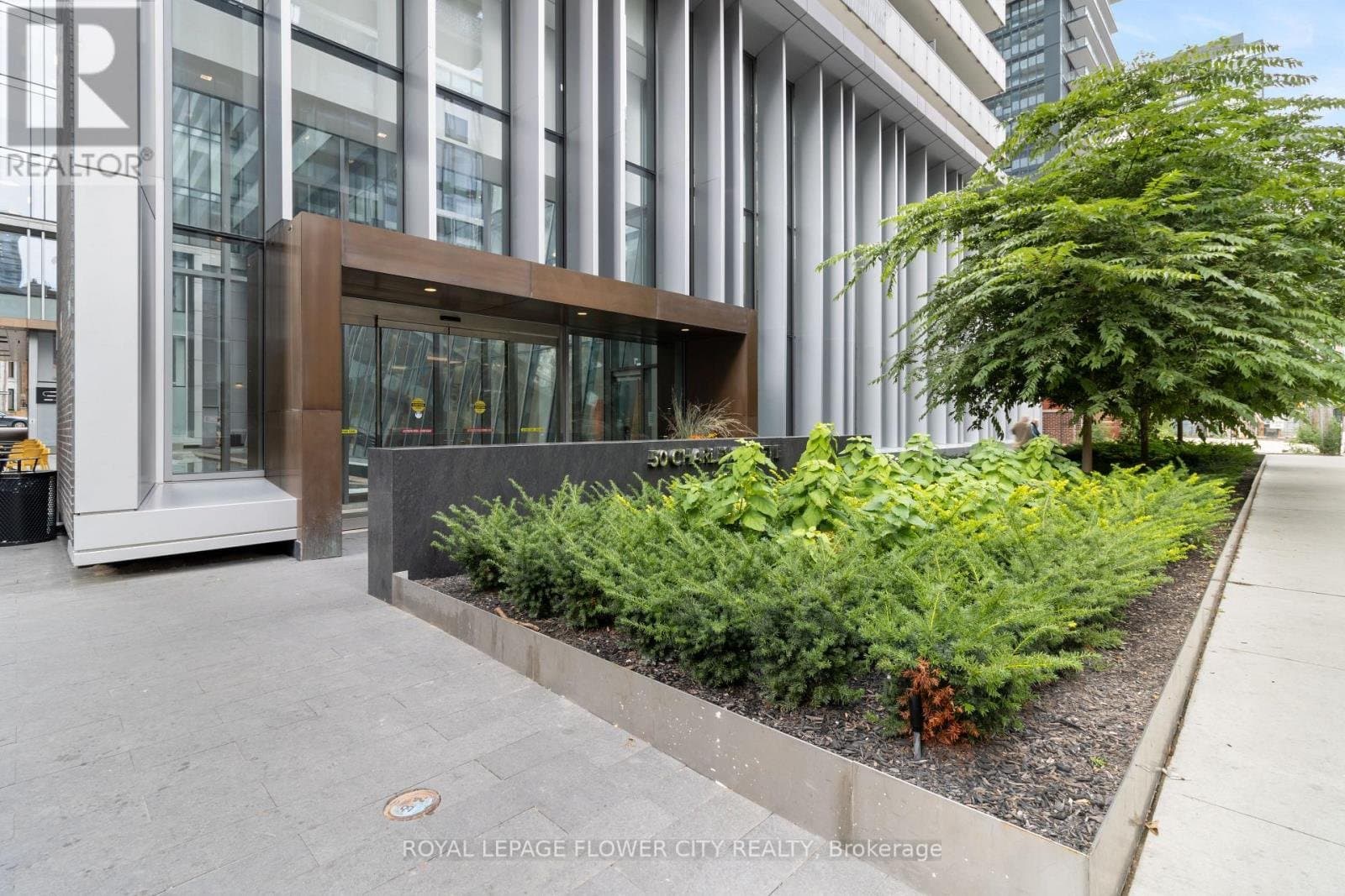 50 Charles Street - Photo 2