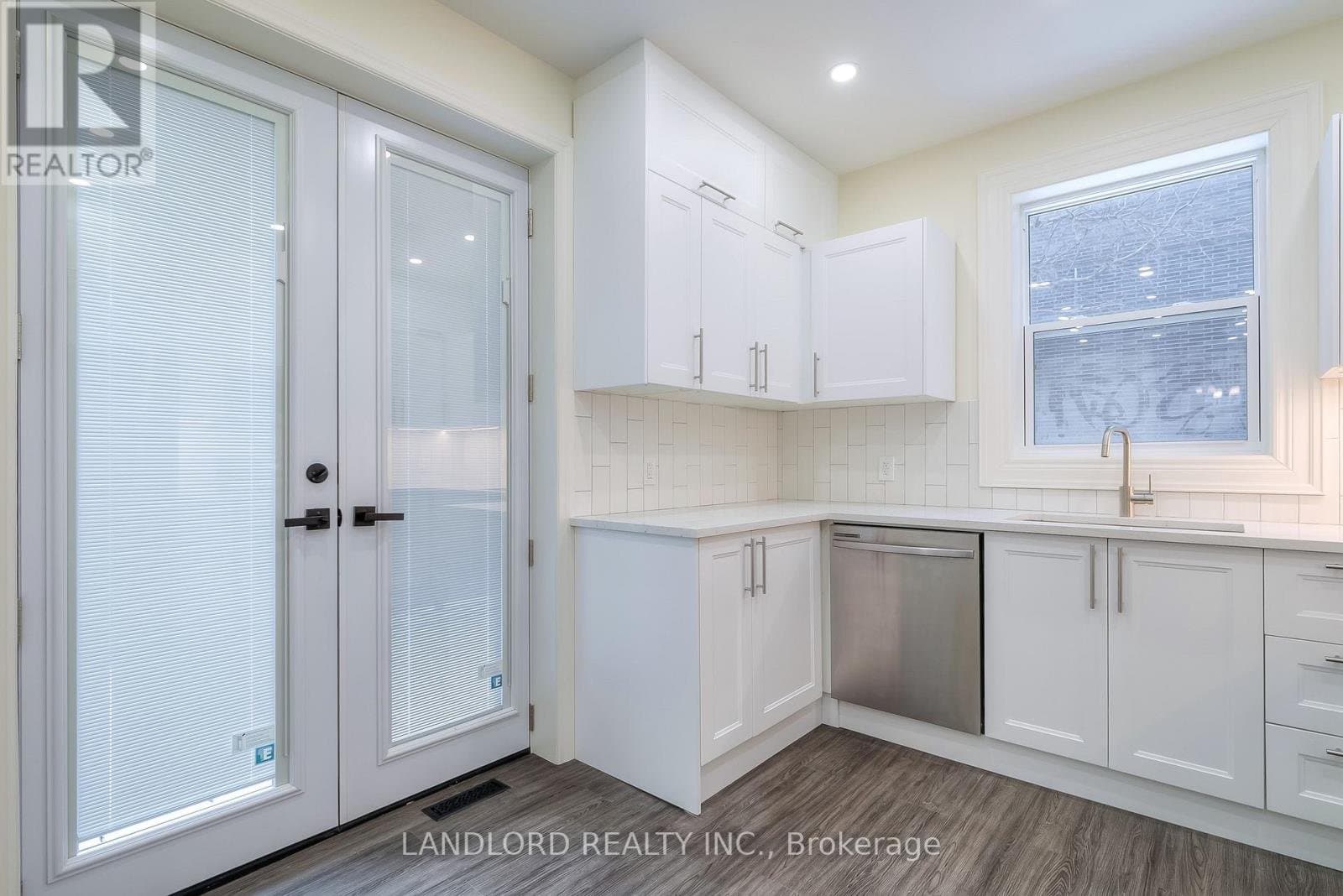8 Draper Street - Photo 3