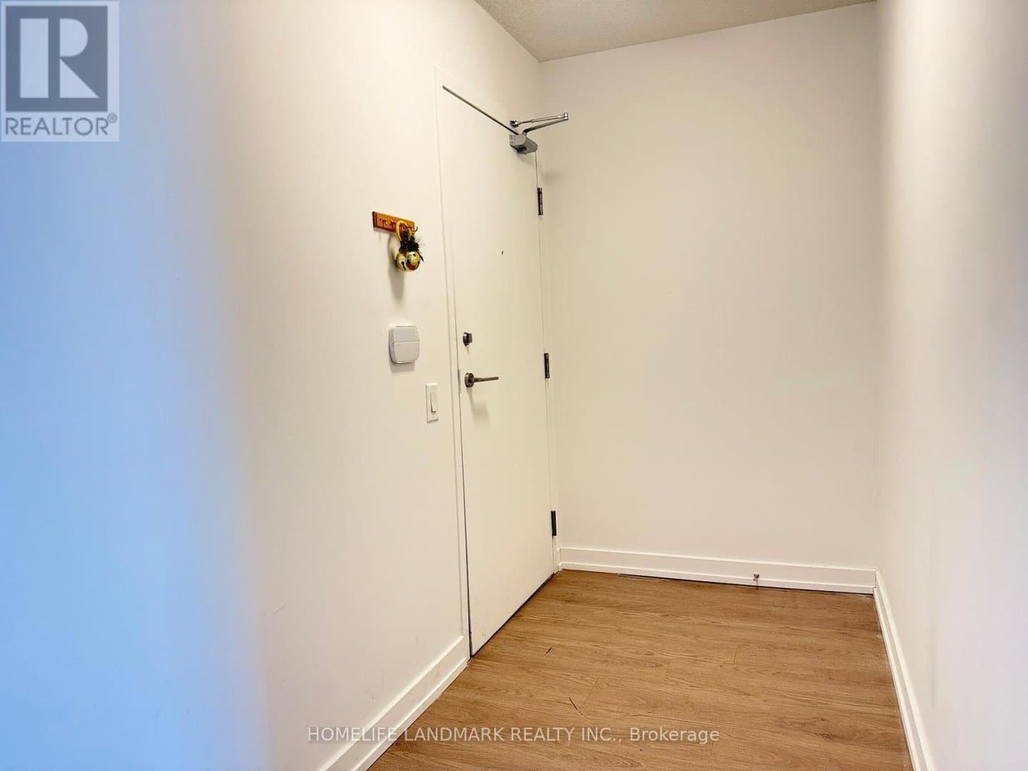 19 Singer Court - Photo 2