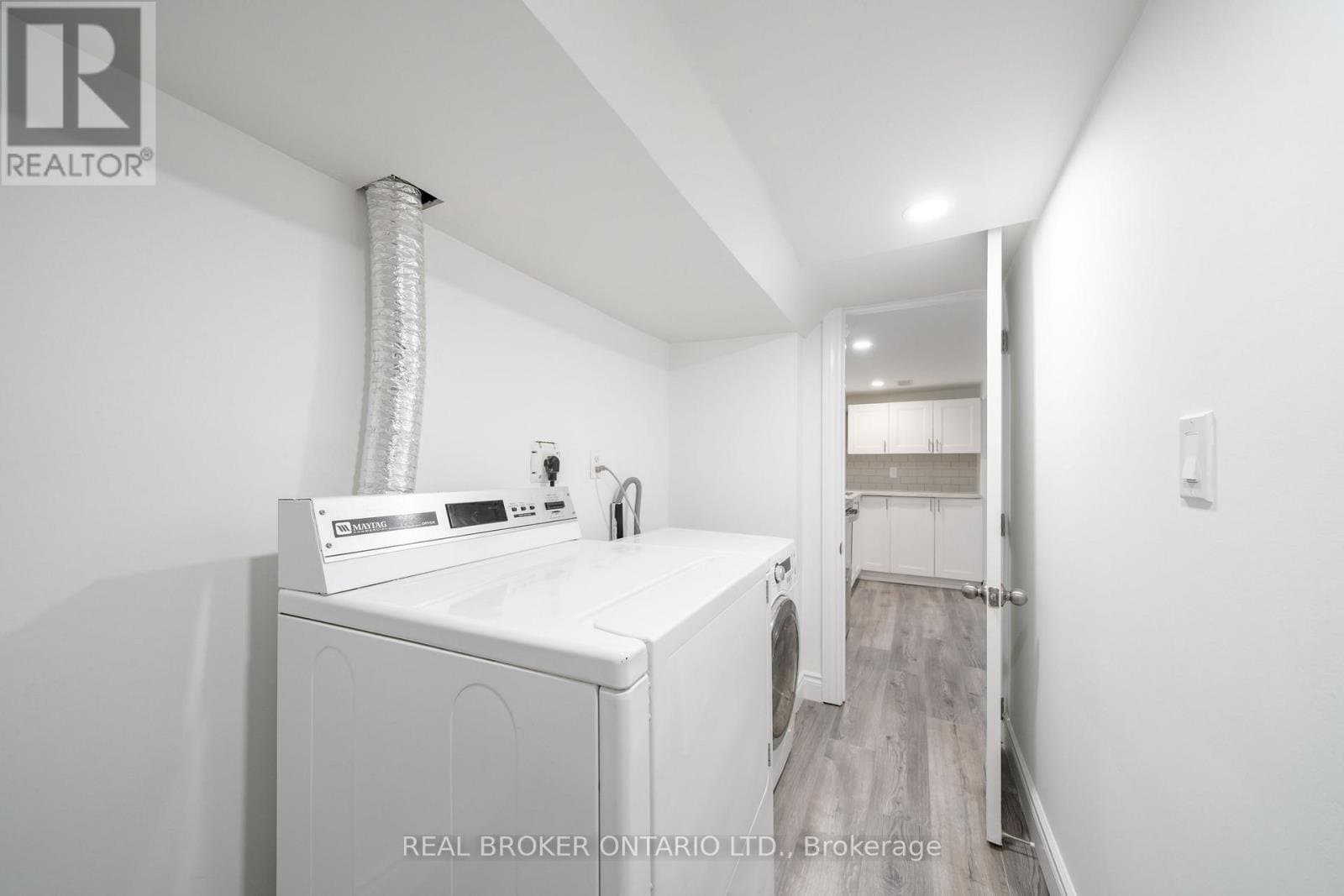 12 VILLA Road - Photo 3