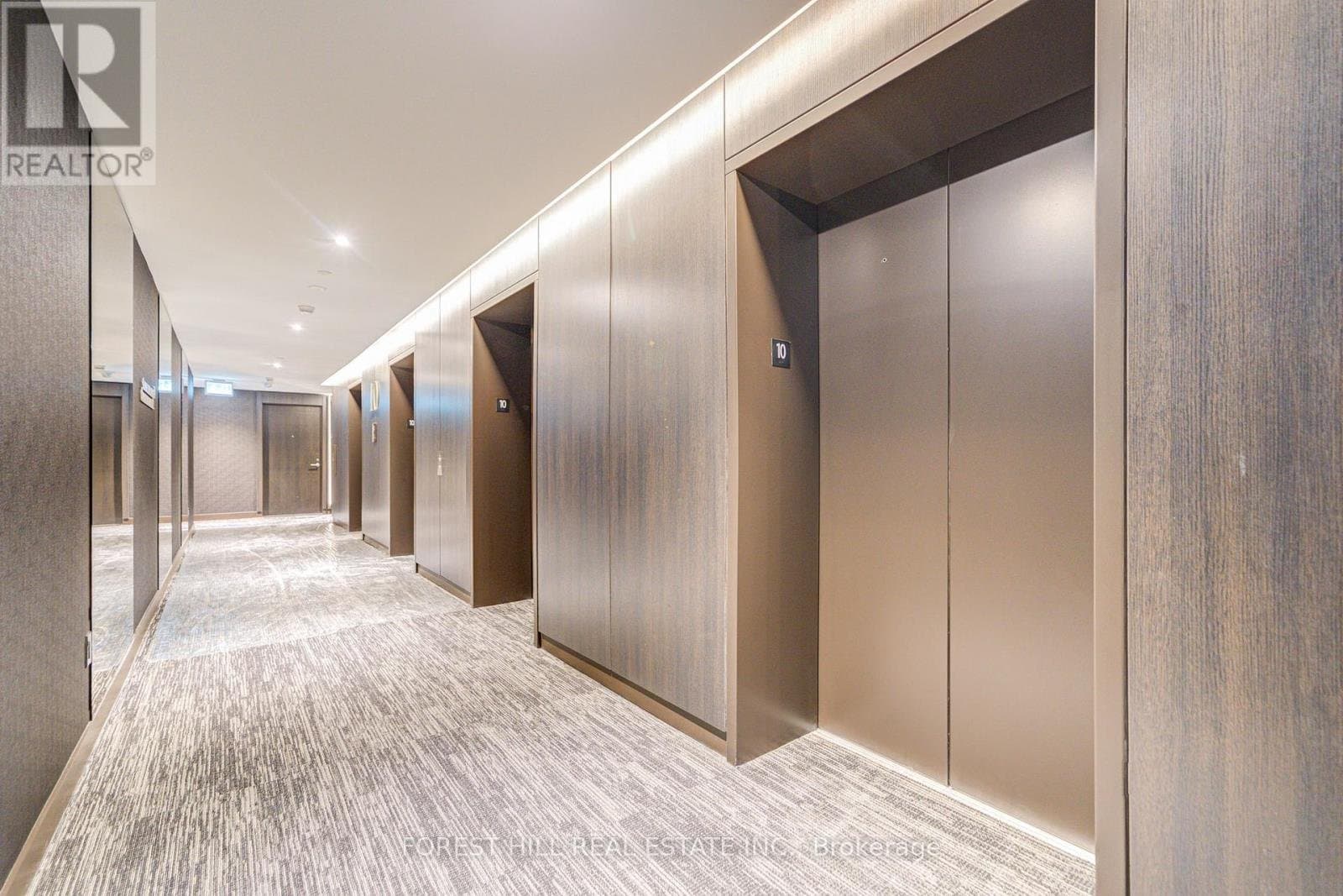 11 Yorkville Avenue - Photo 3
