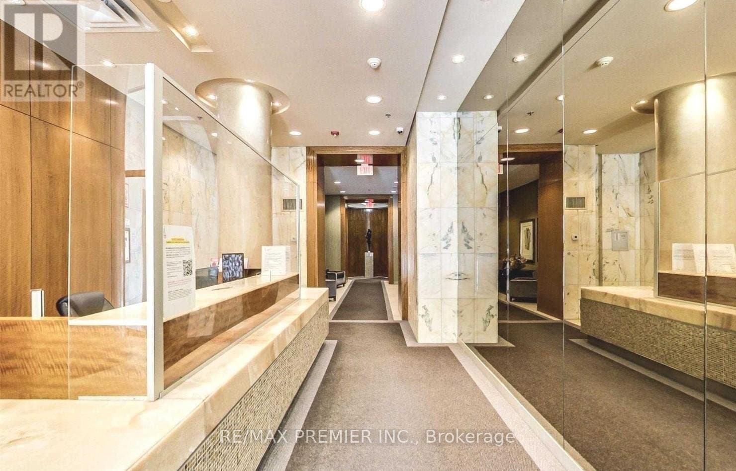 736 Spadina Avenue - Photo 3