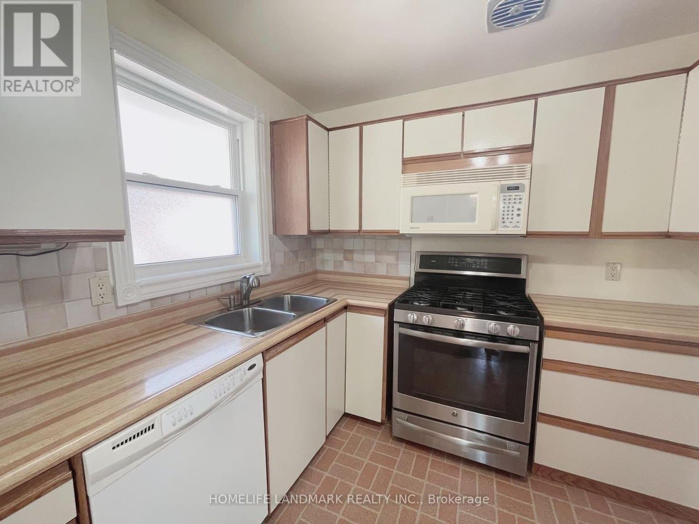 79 MILFORD HAVEN Drive - Photo 3