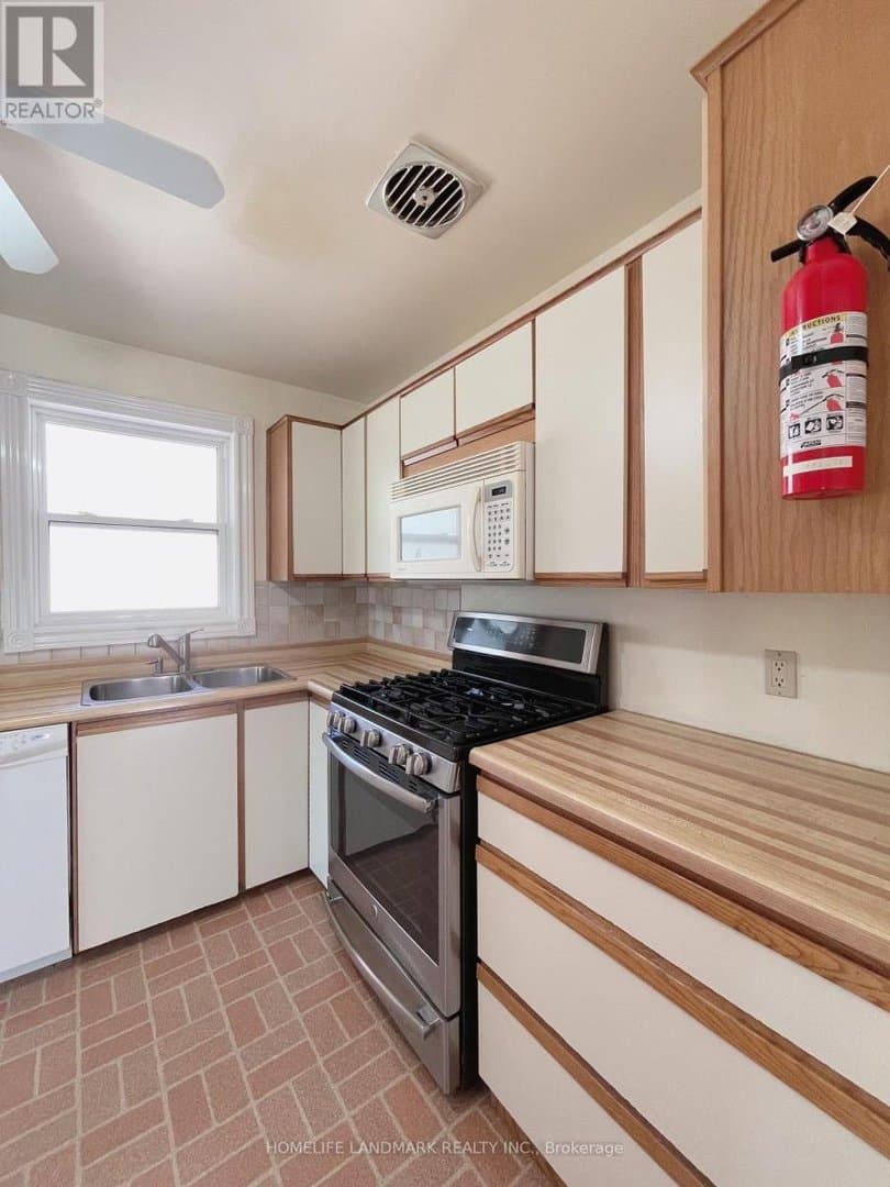 79 MILFORD HAVEN Drive - Photo 4