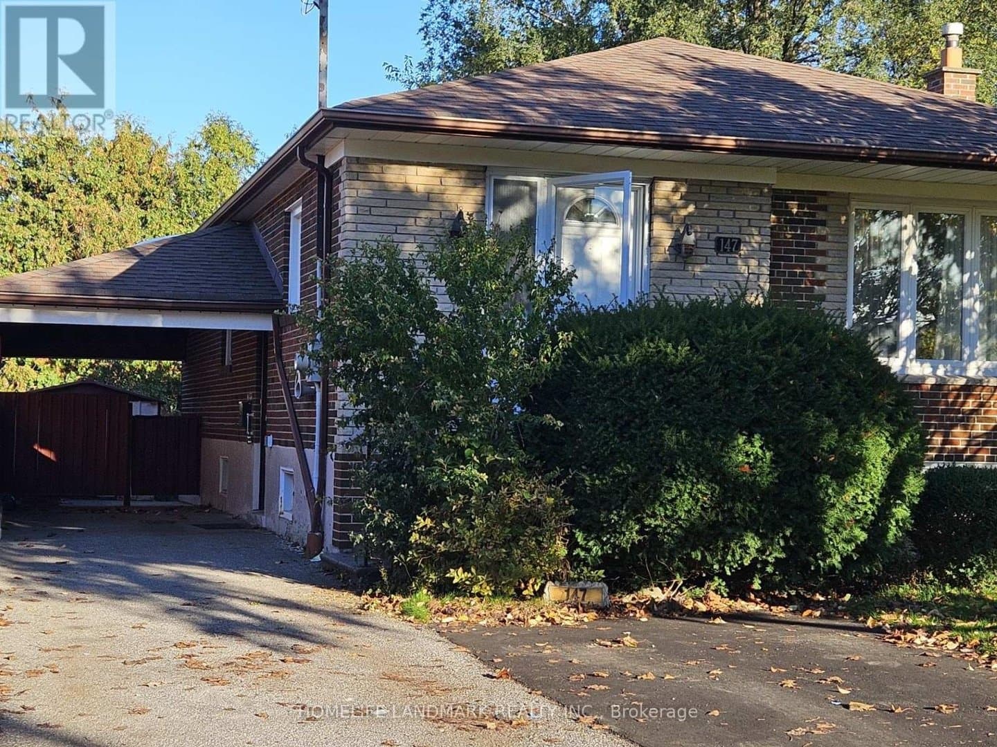 147 Fitzgibbon Avenue