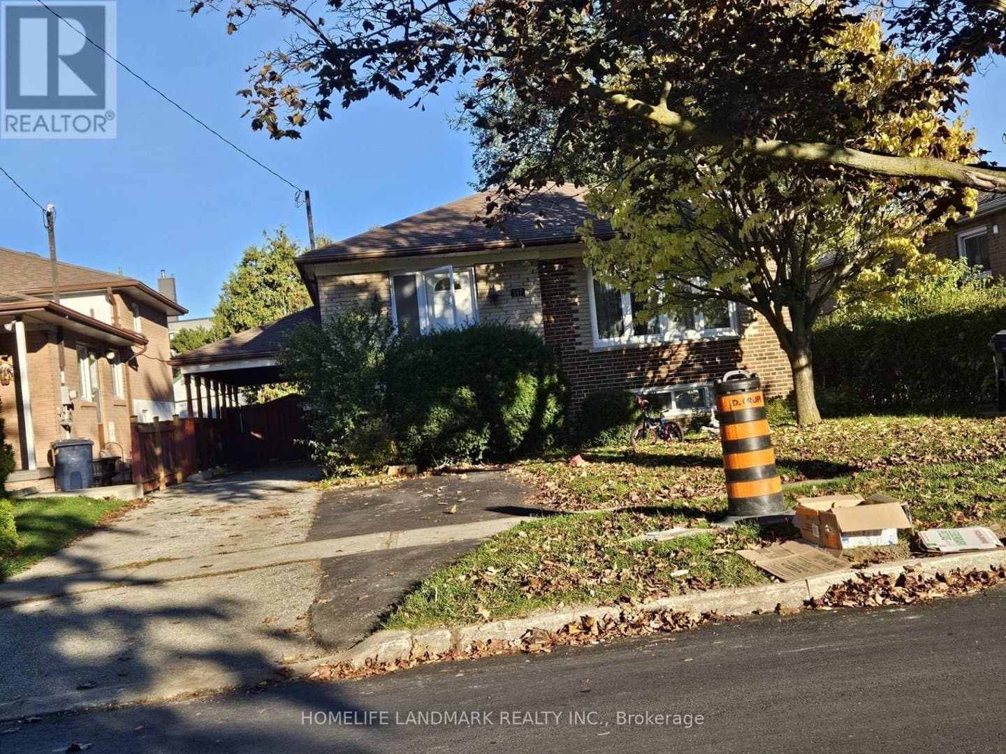 147 Fitzgibbon Avenue - Photo 2