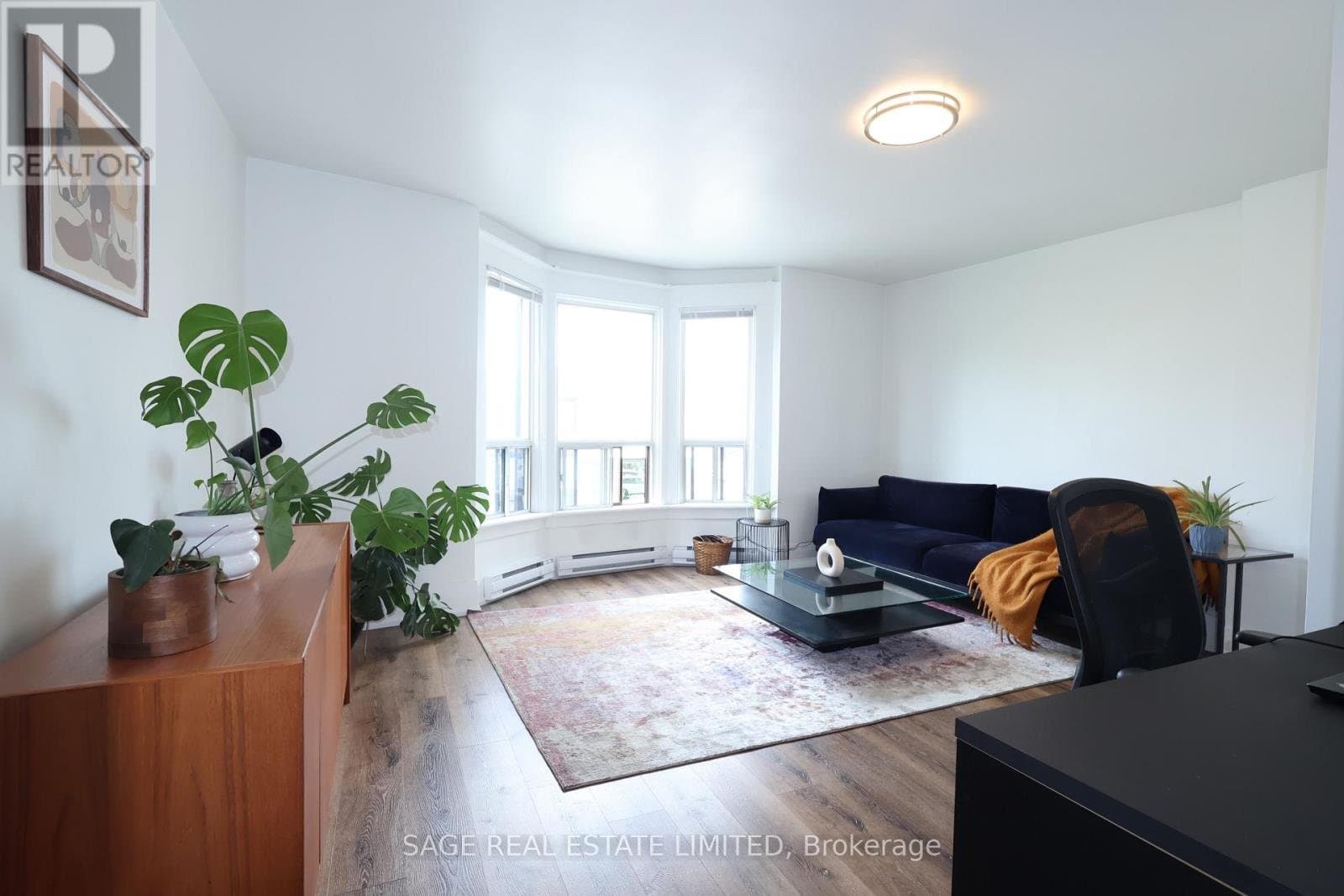 1639 Dupont Street - Photo 1