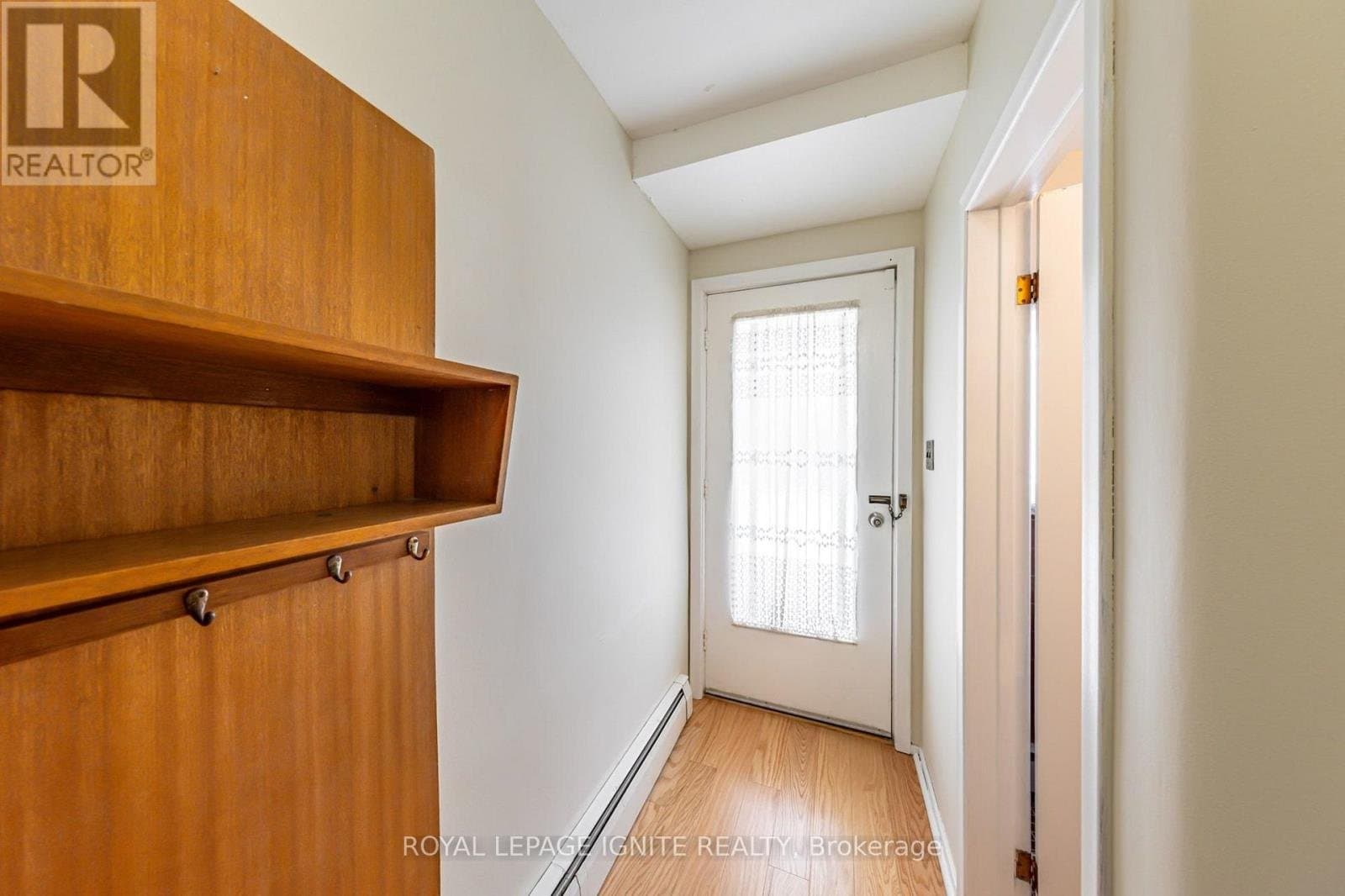83 Deep Dene Drive - Photo 2