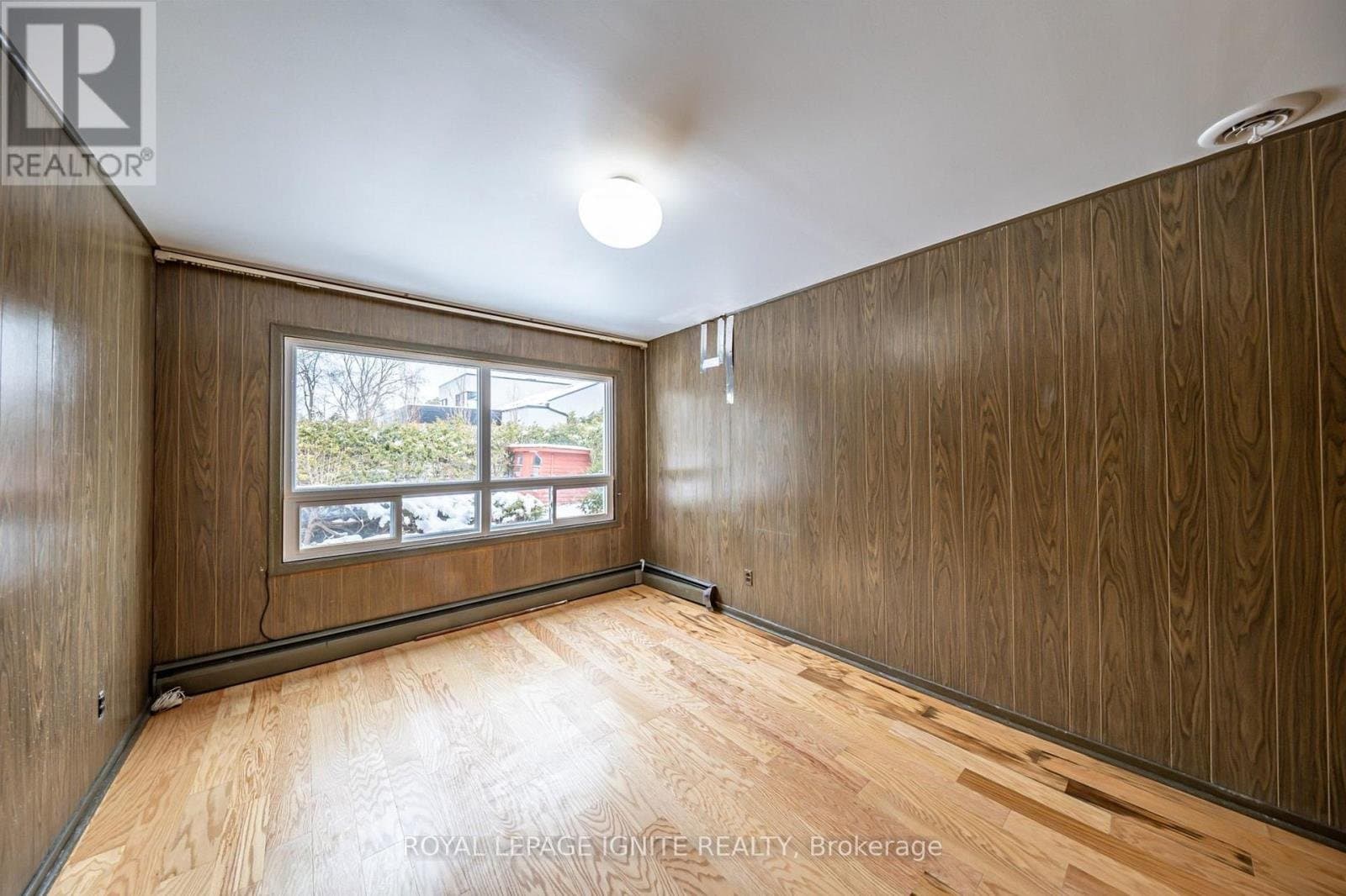 83 Deep Dene Drive - Photo 4