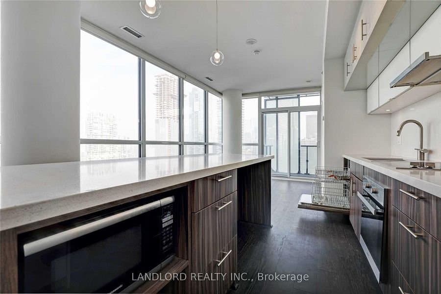 8 Mercer Street - Photo 2