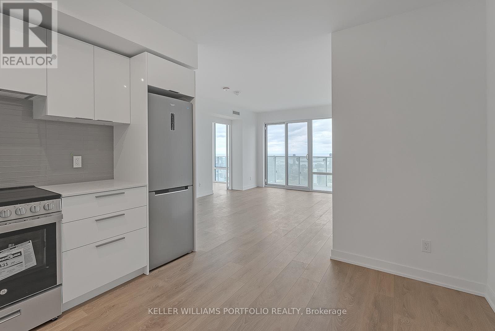 501 Yonge Street - Photo 3