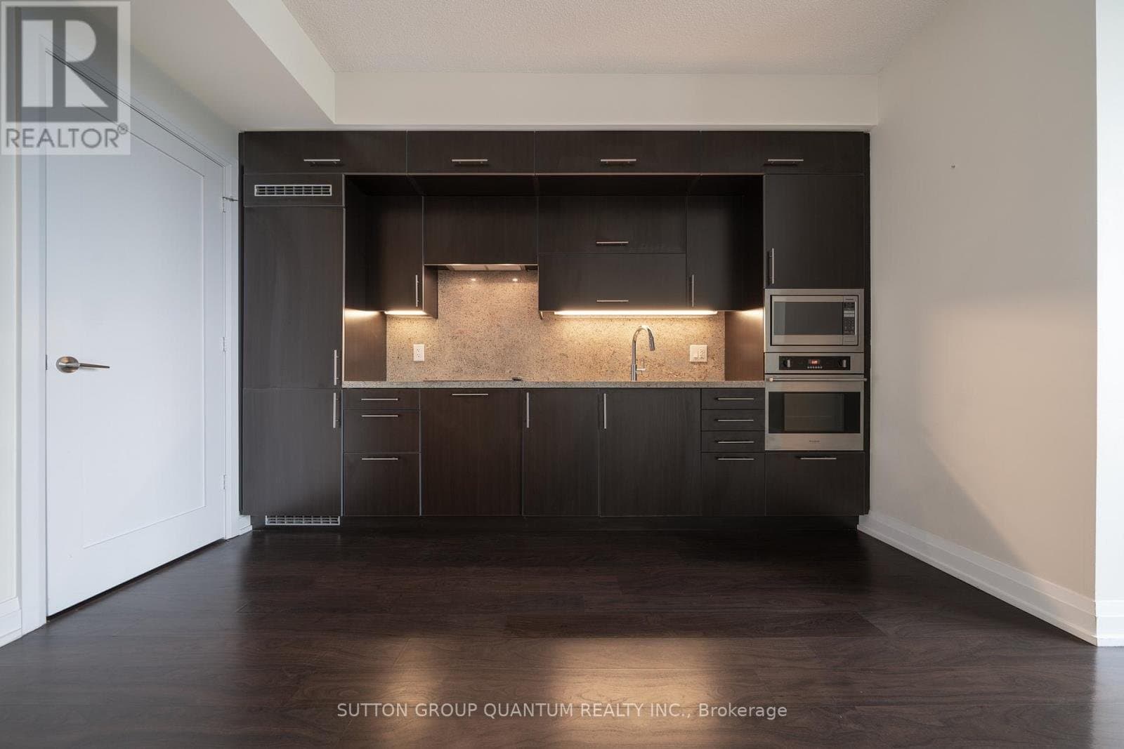 5 Sheppard Avenue - Photo 4