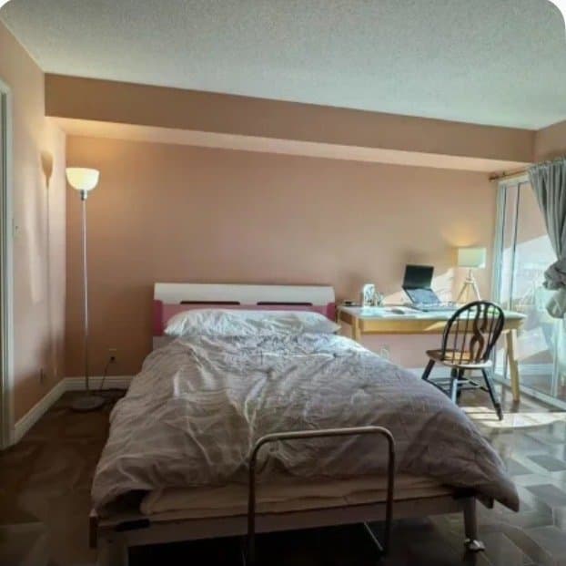 717 Bay Street - Photo 1