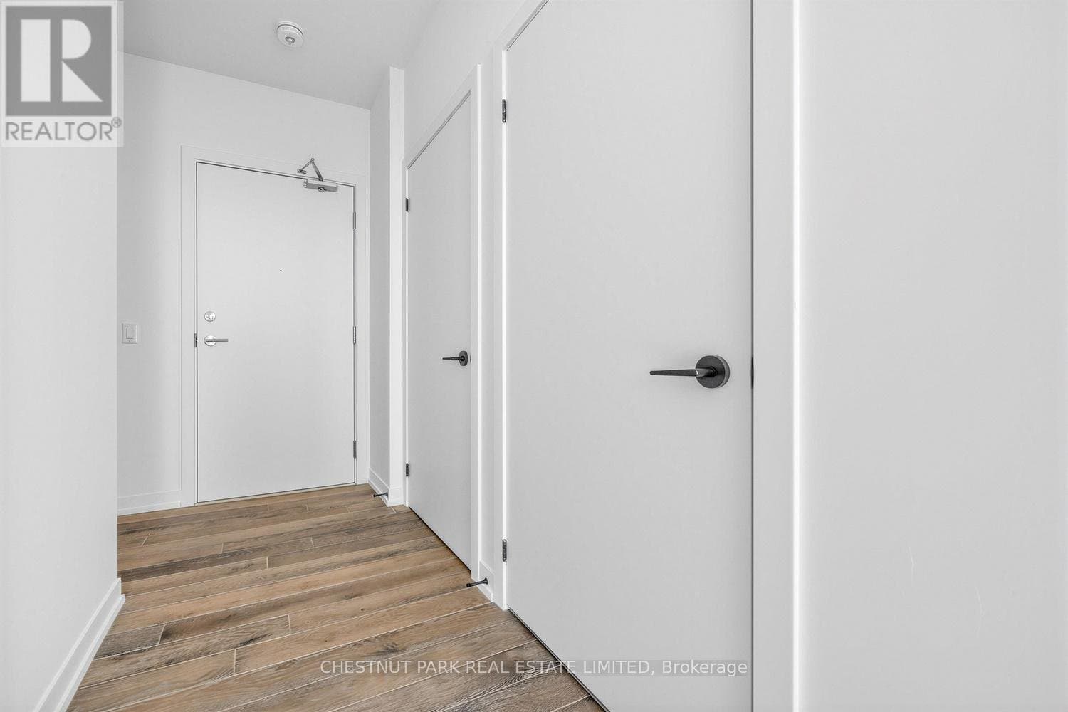 759 Queen Street - Photo 2