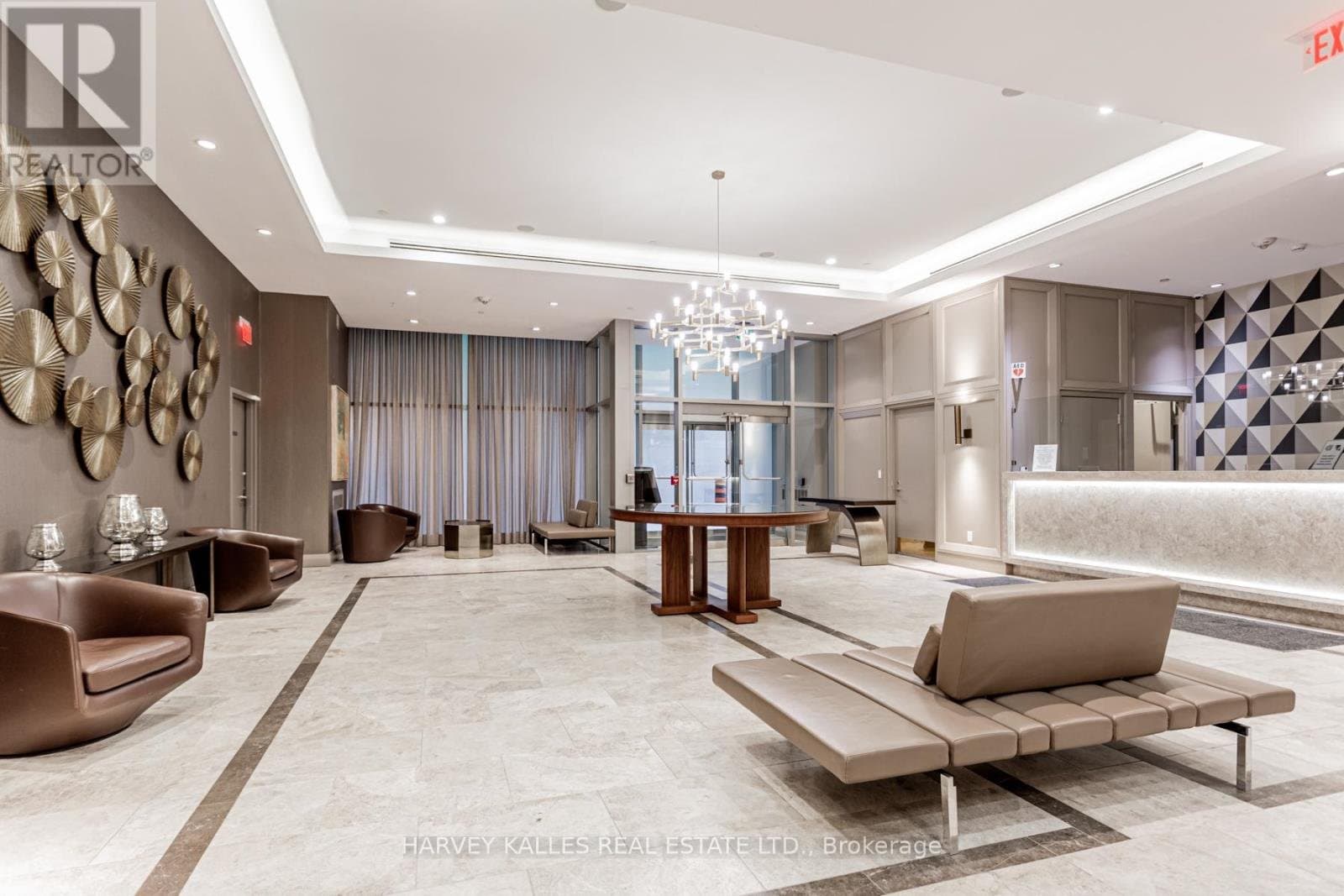 155 Yorkville Avenue - Photo 1