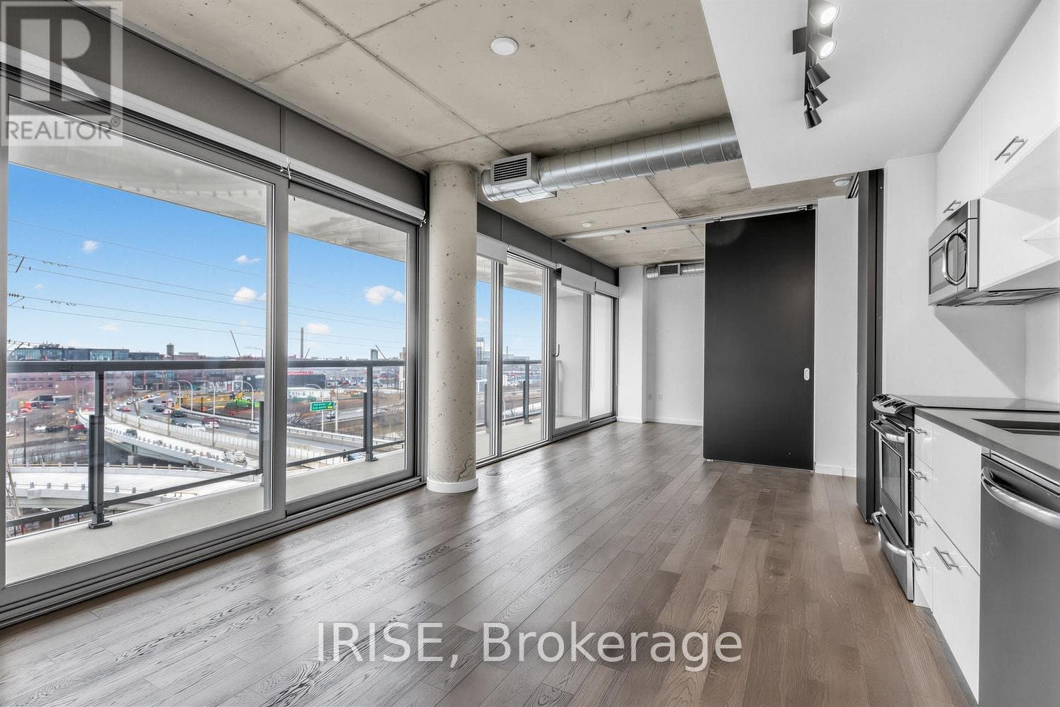 32 Trolley Crescent - Photo 4