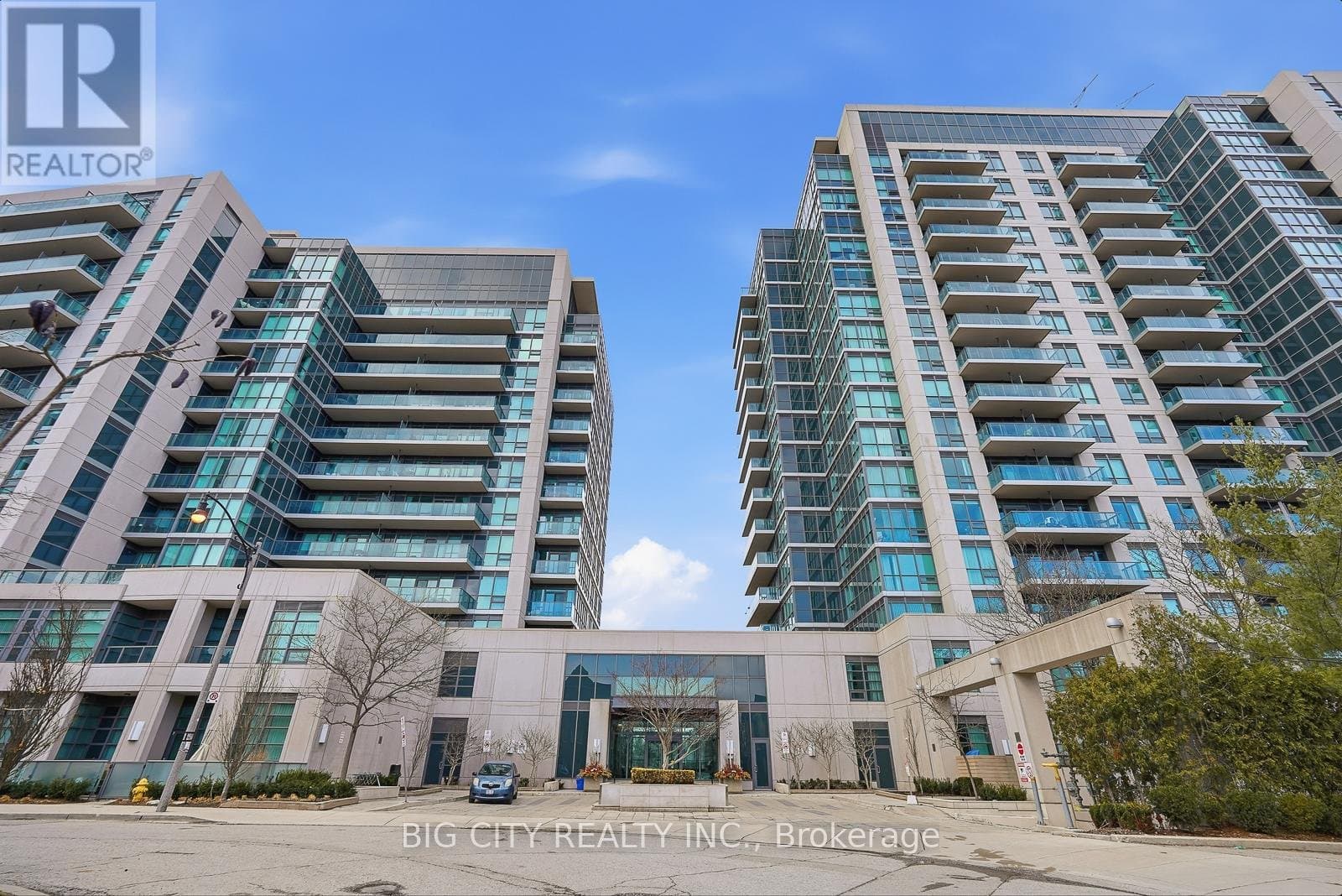 35 Brian Peck Crescent - Photo 1