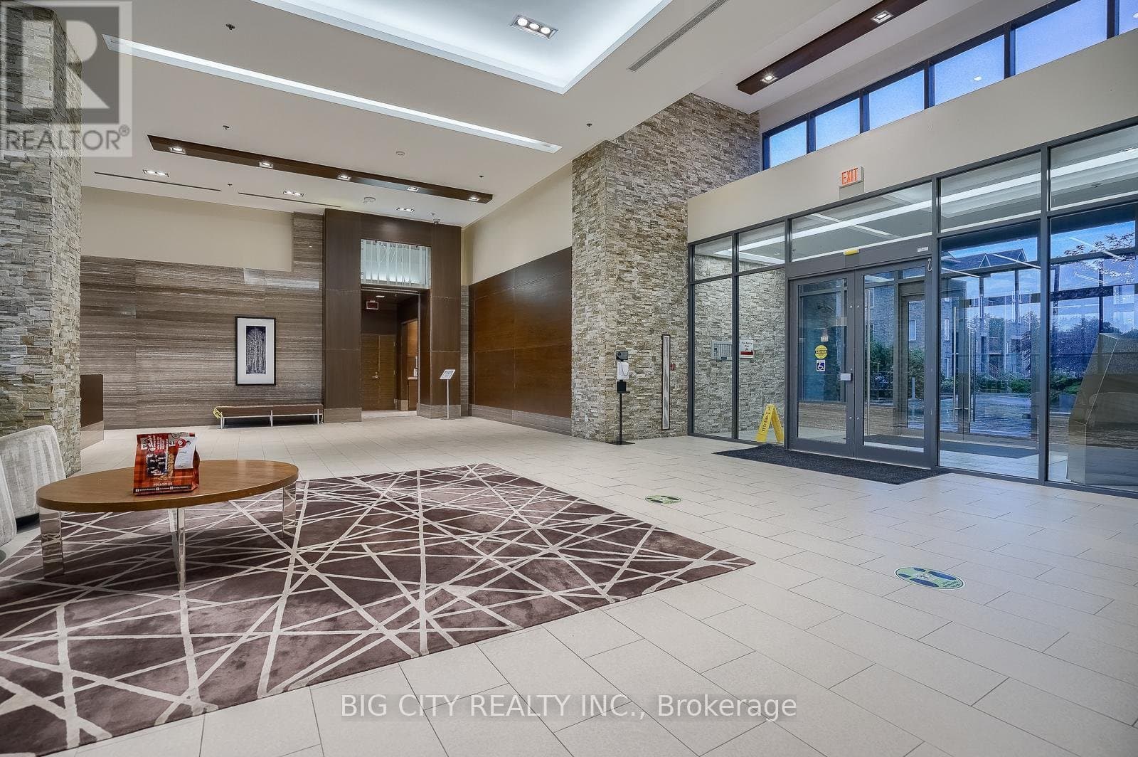 35 Brian Peck Crescent - Photo 2