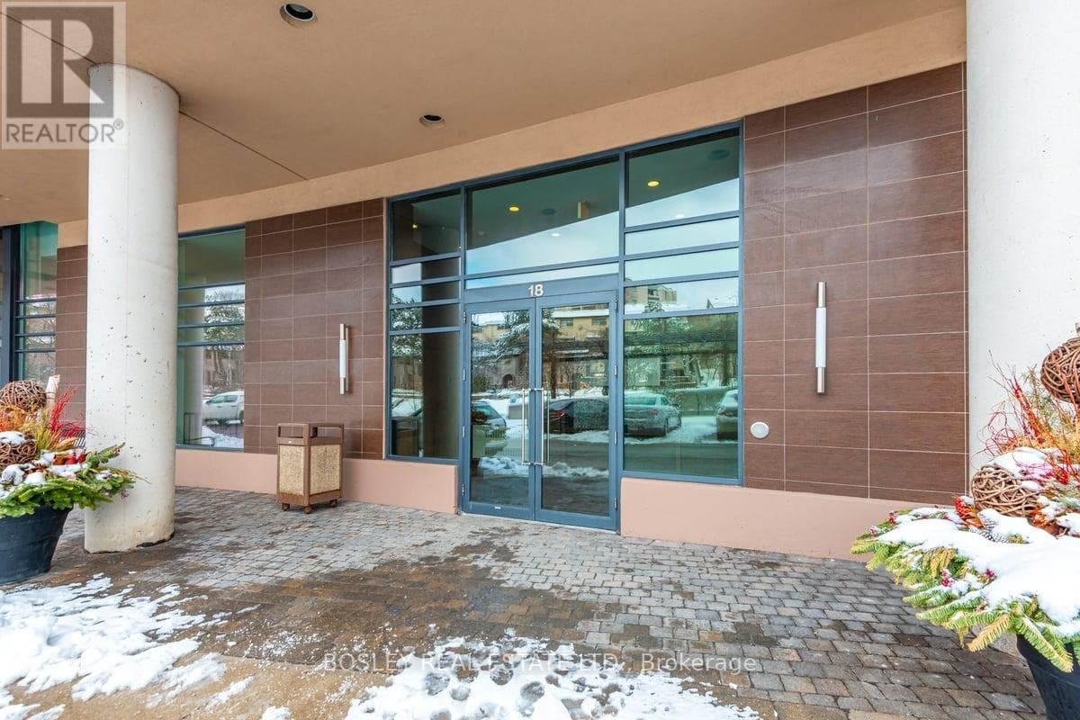 18 Valley Woods Road - Photo 2