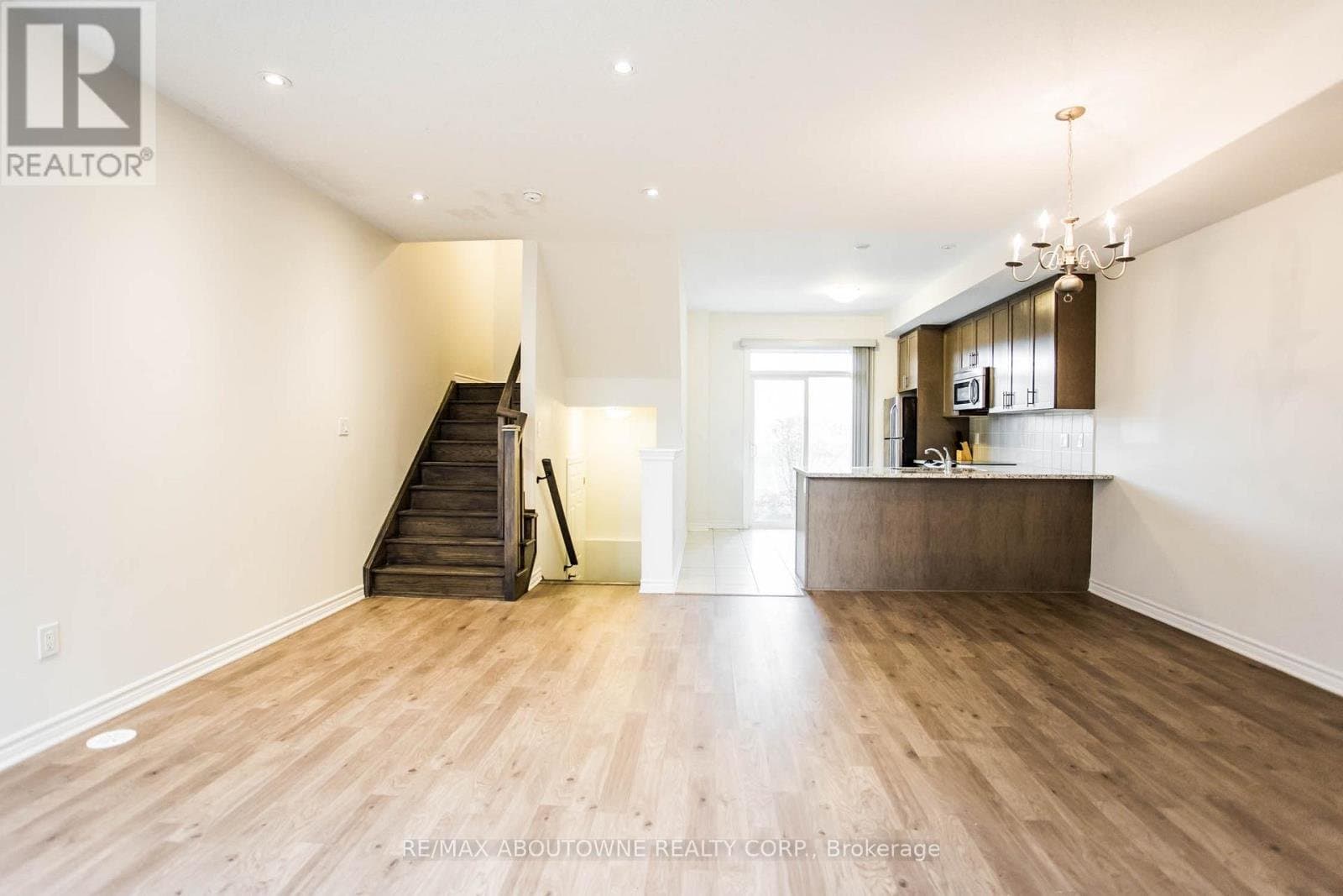 636 Evans Avenue - Photo 4
