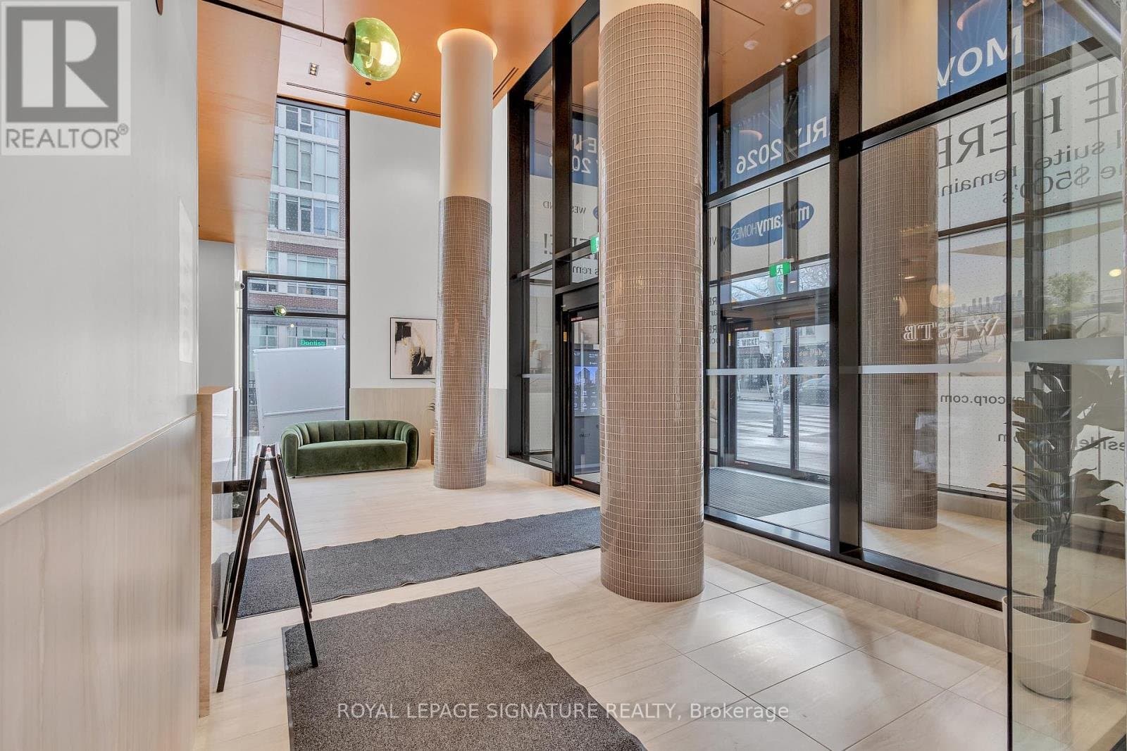 1660 Bloor Street - Photo 4