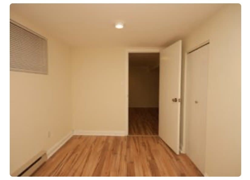 83 Howland Avenue - Photo 2