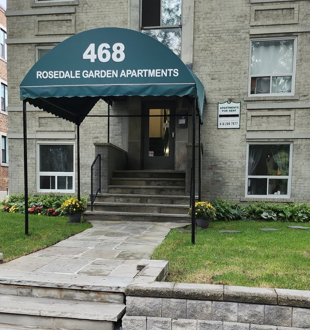 468 Summerhill Avenue - Photo 3