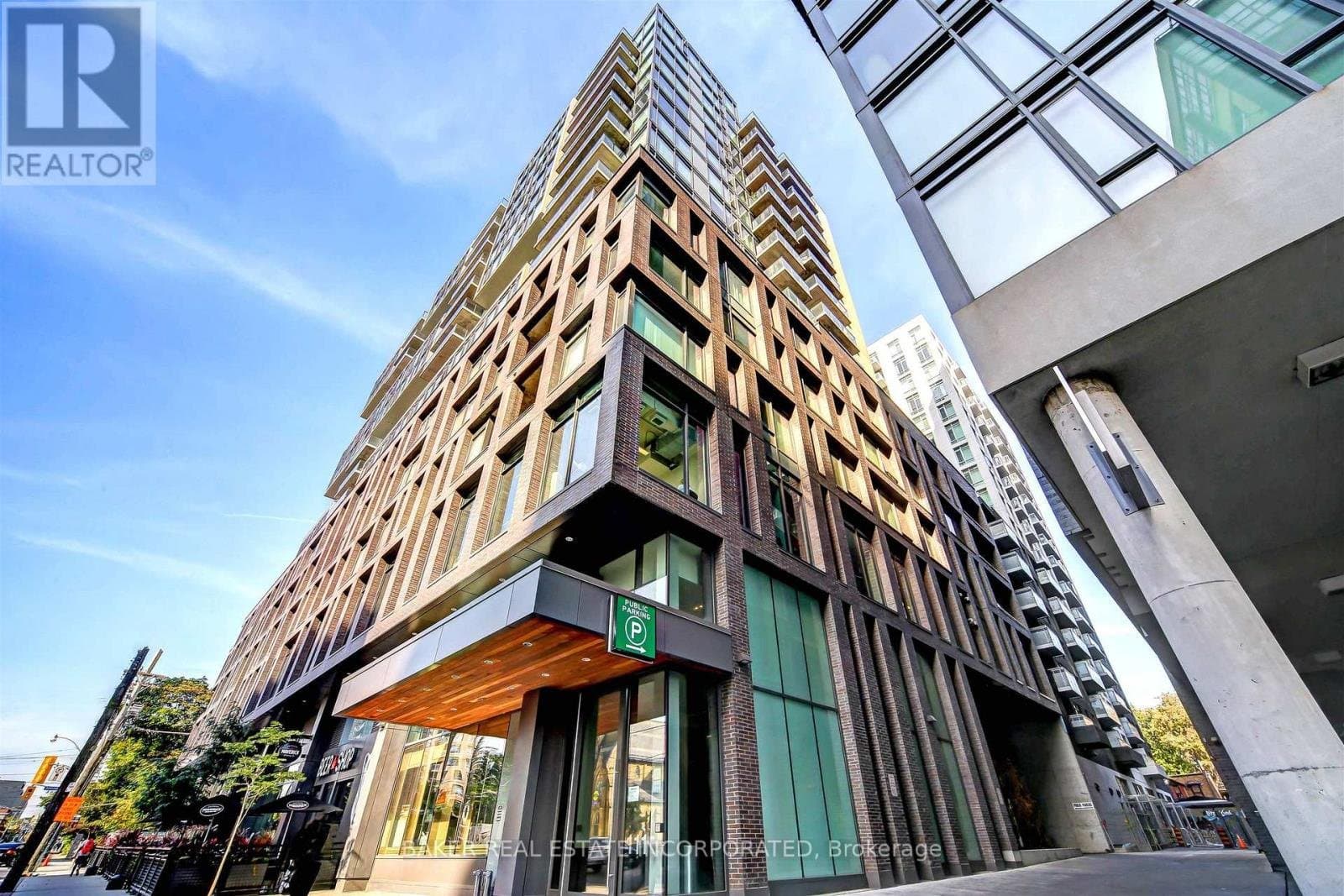 111 Bathurst Street - Photo 2