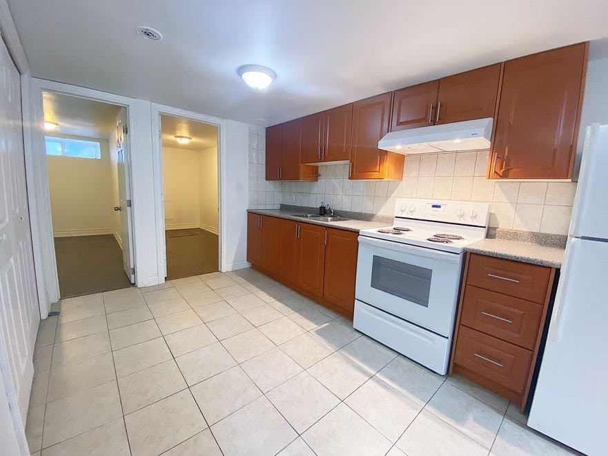 1190 Dufferin Street - Photo 1