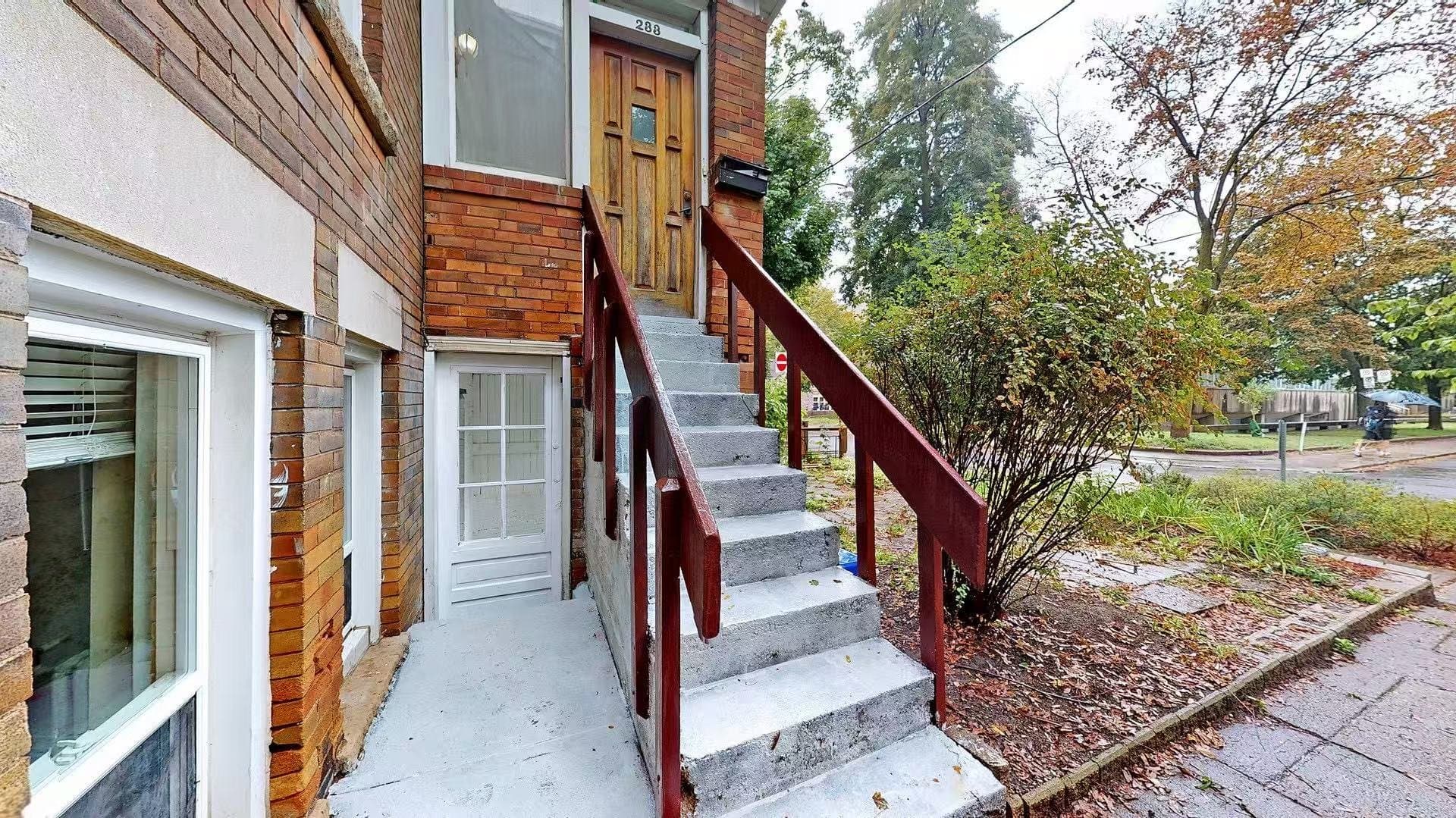 233 Borden Street - Photo 2