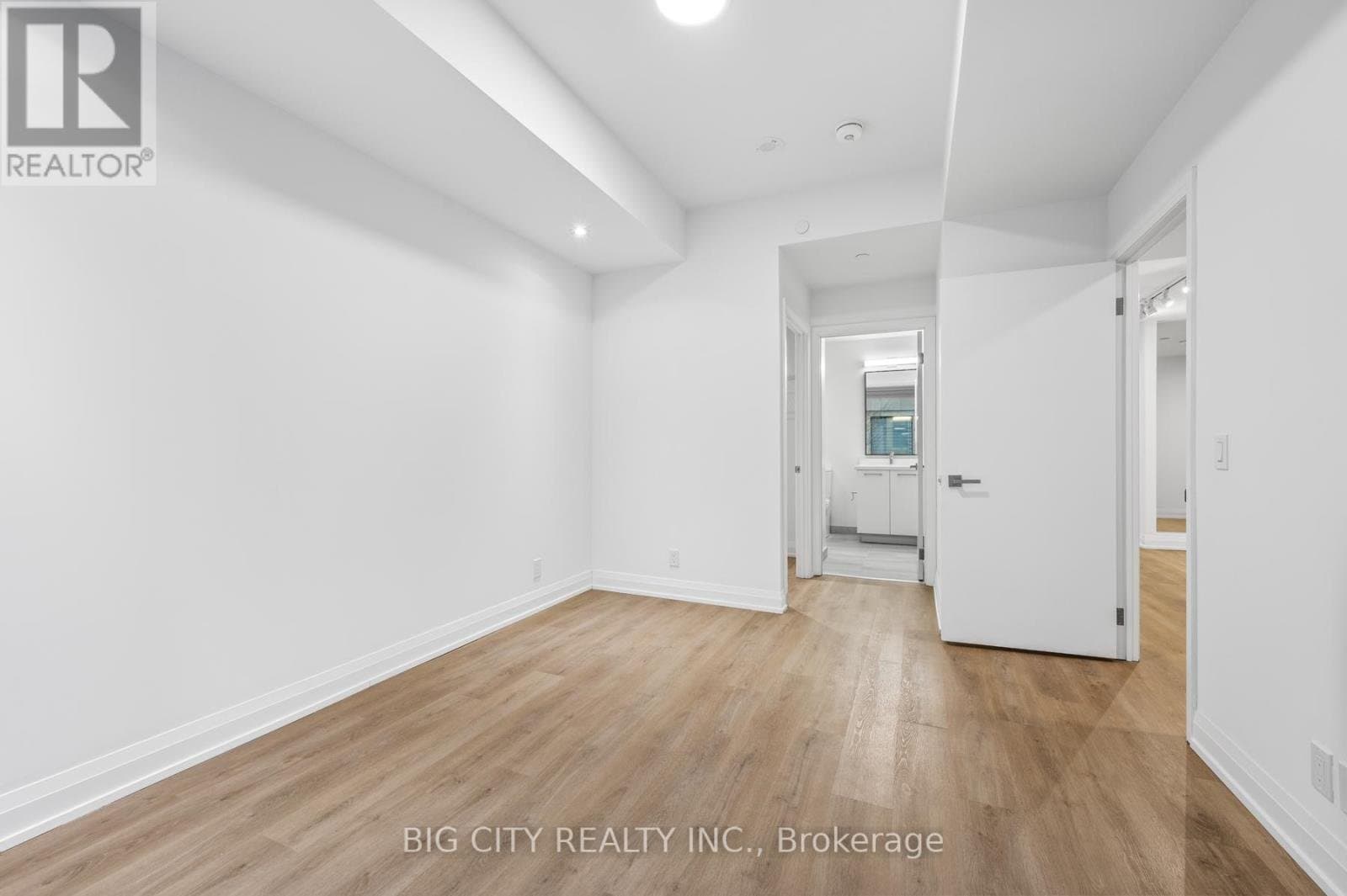 36 Brentcliffe Road - Photo 3