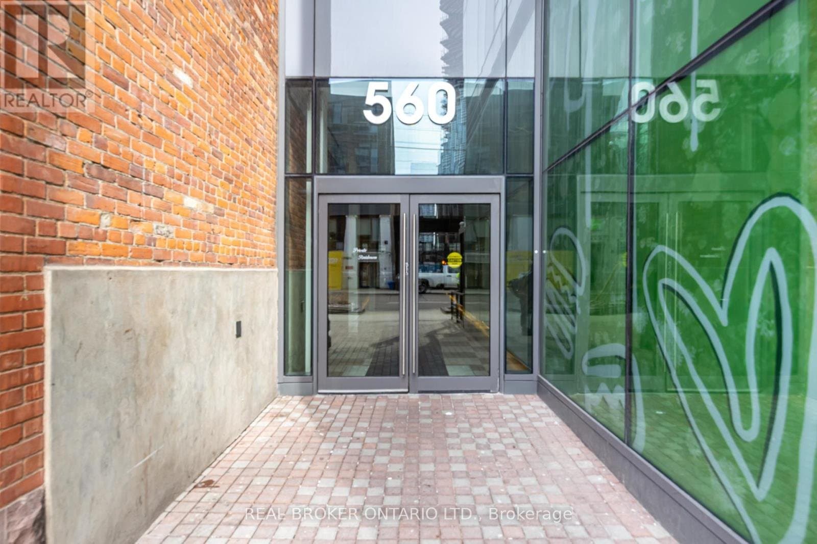 560 King Street - Photo 3