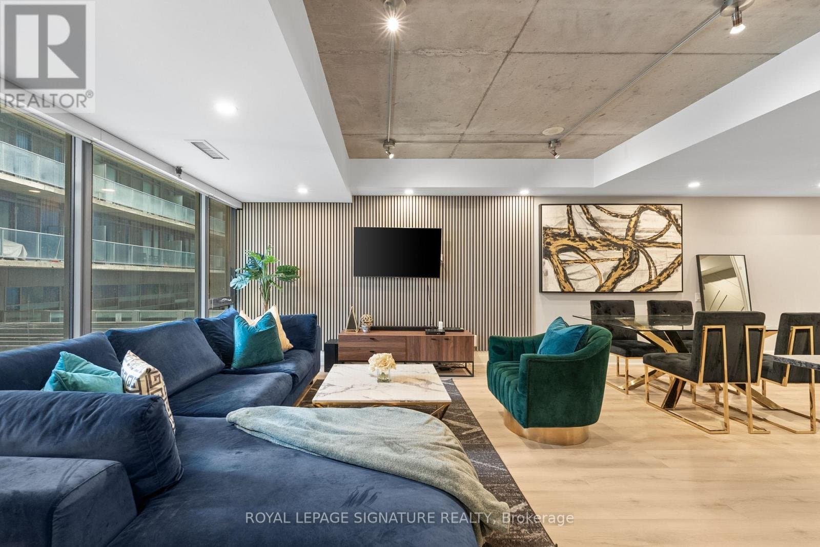 95 Bathurst Street - Photo 1