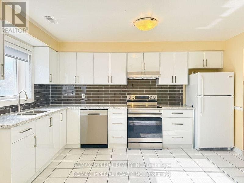 641A The Queensway - Photo 2
