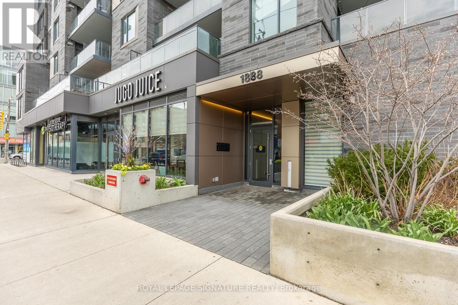 1888 Queen Street - Photo 2