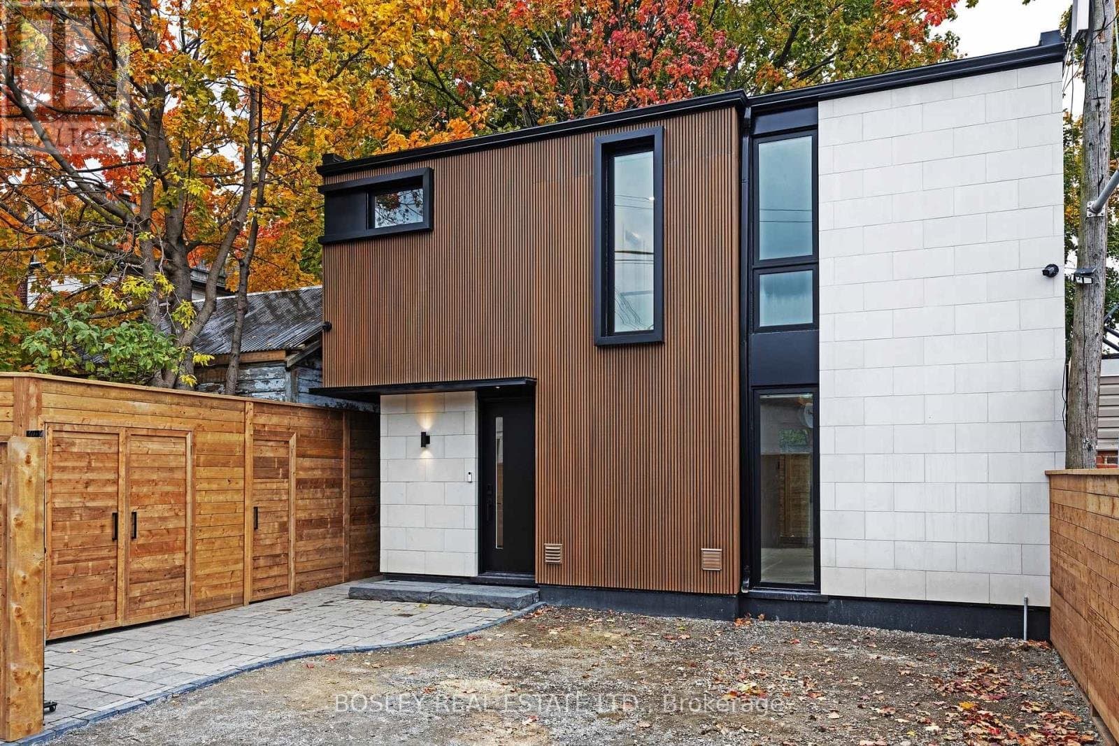 108 Moberly Avenue - Photo 1