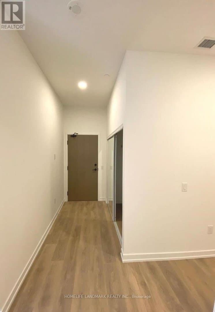 225 Sumach Street - Photo 2