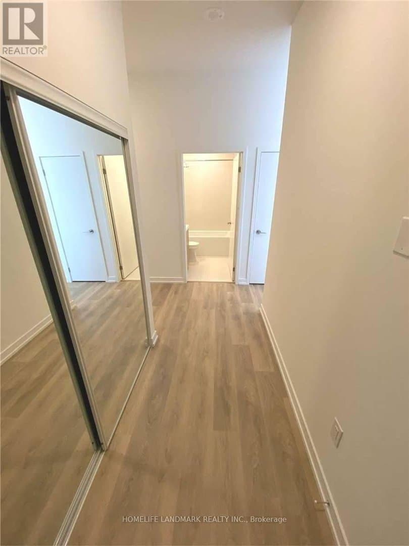 225 Sumach Street - Photo 3