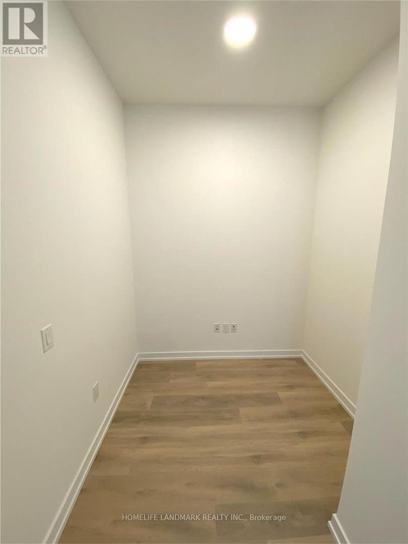 225 Sumach Street - Photo 4