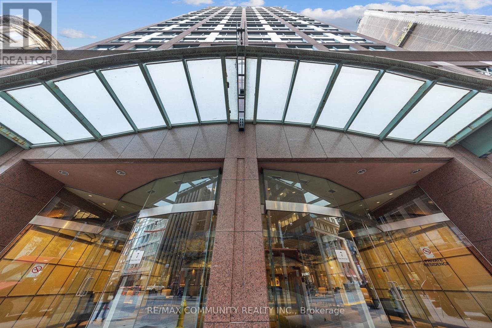 7 King Street - Photo 2