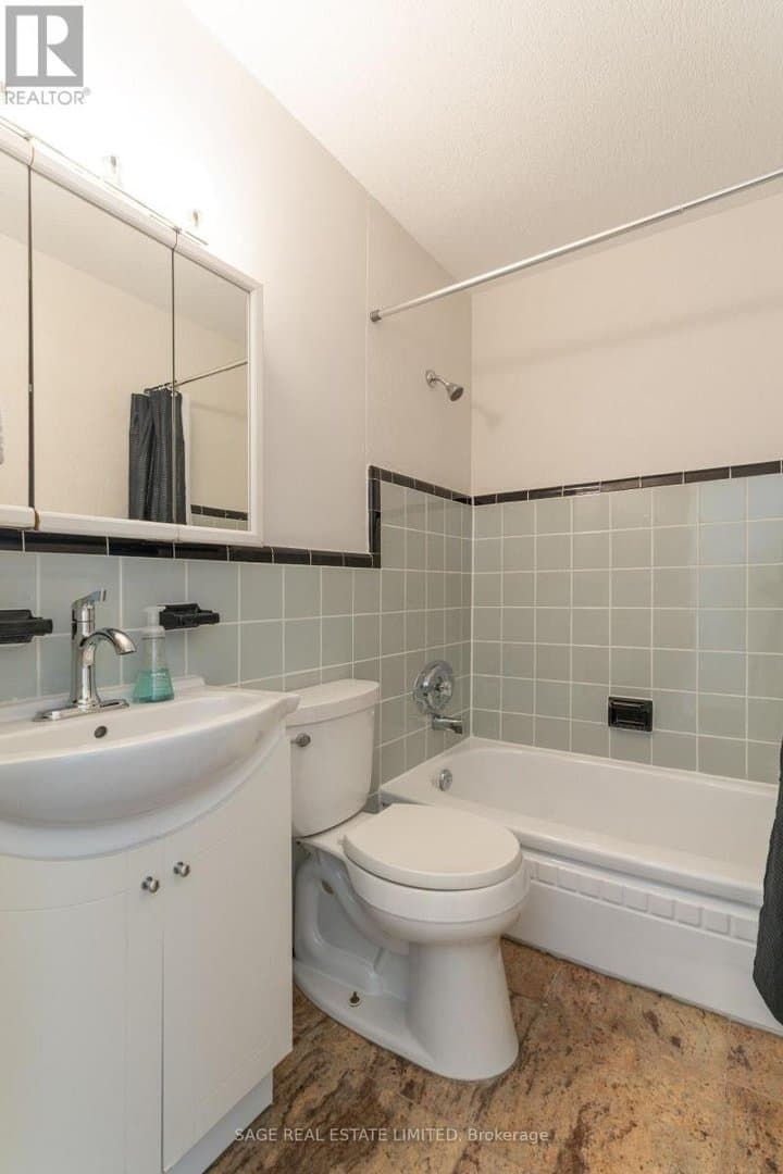 1901 Bayview Avenue - Photo 4