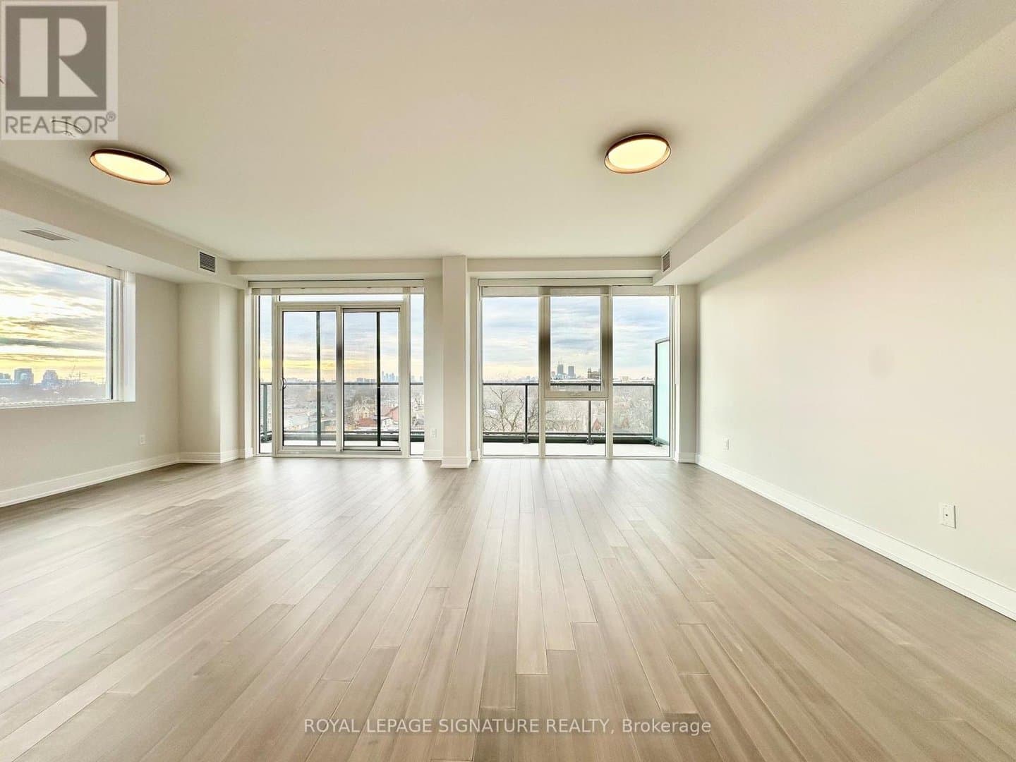 664 Spadina Avenue - Photo 2