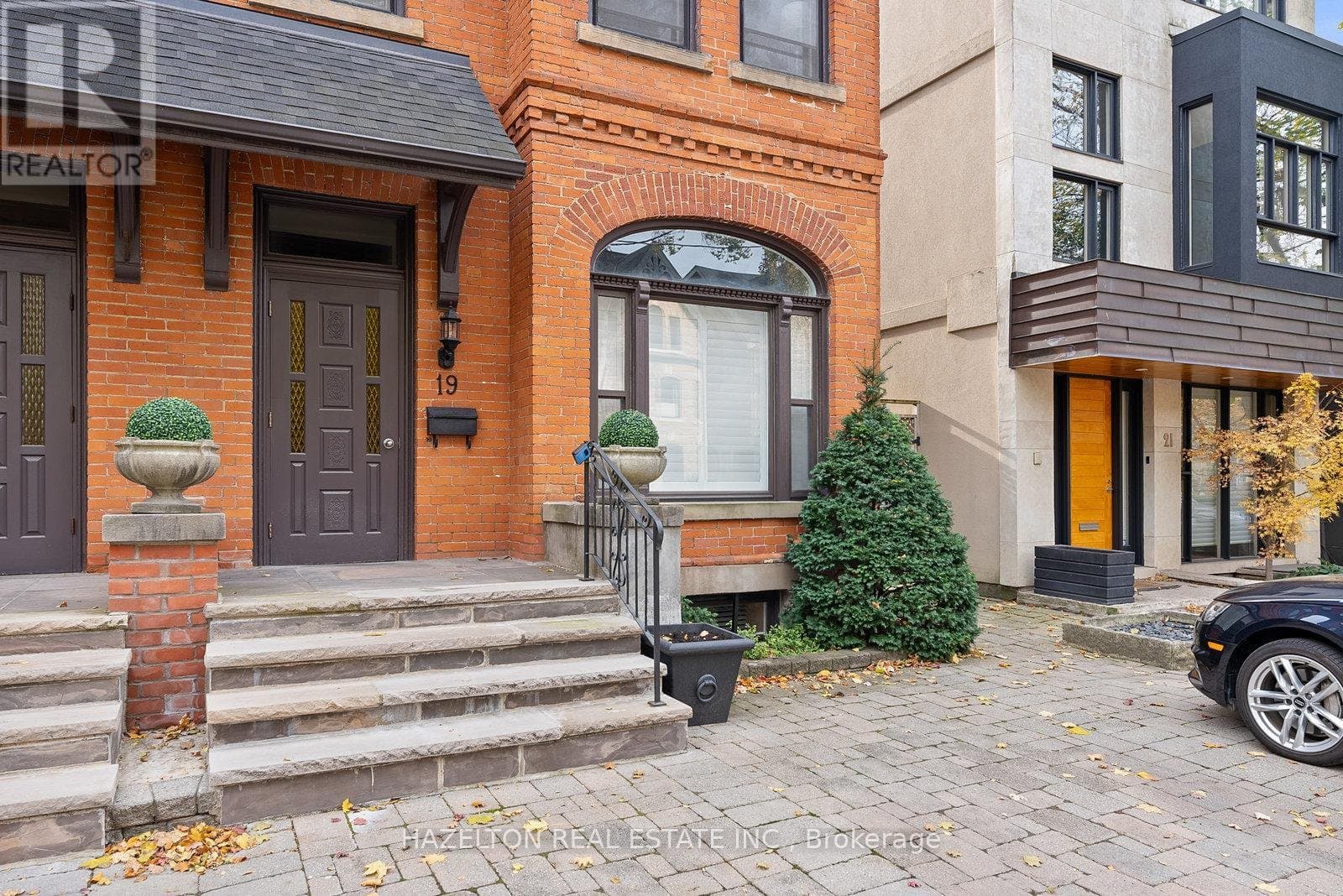 19 Lowther Avenue - Photo 2