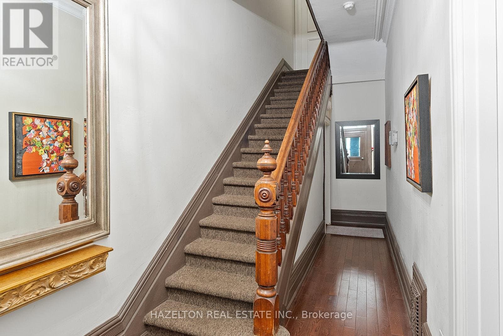 19 Lowther Avenue - Photo 3