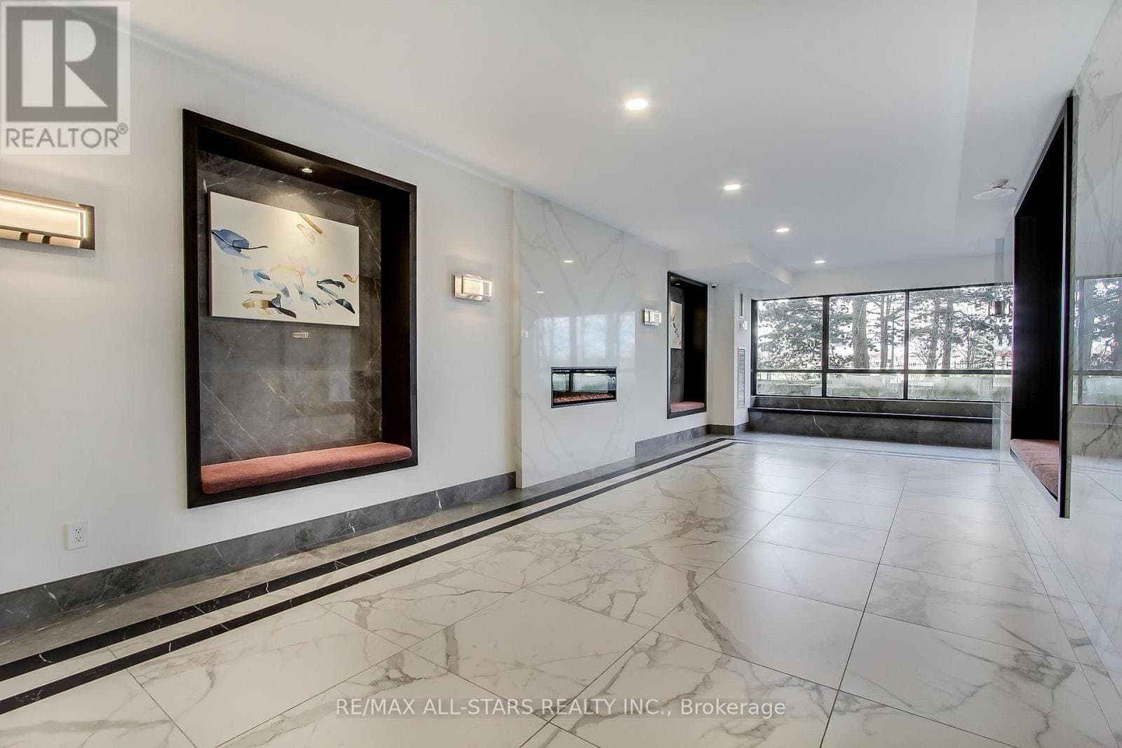 255 Bamburgh Circle - Photo 3