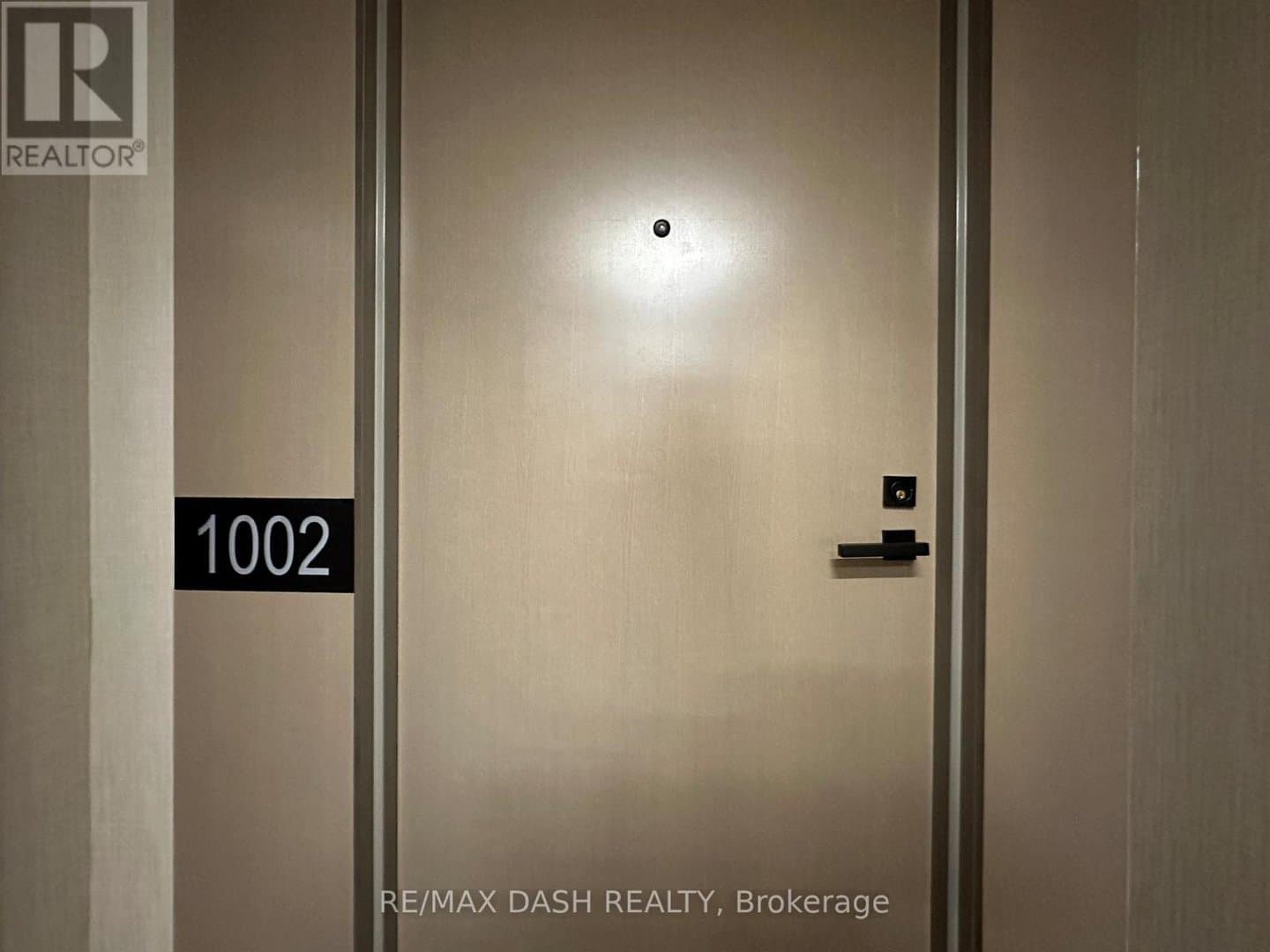 223 St Clair Avenue - Photo 3