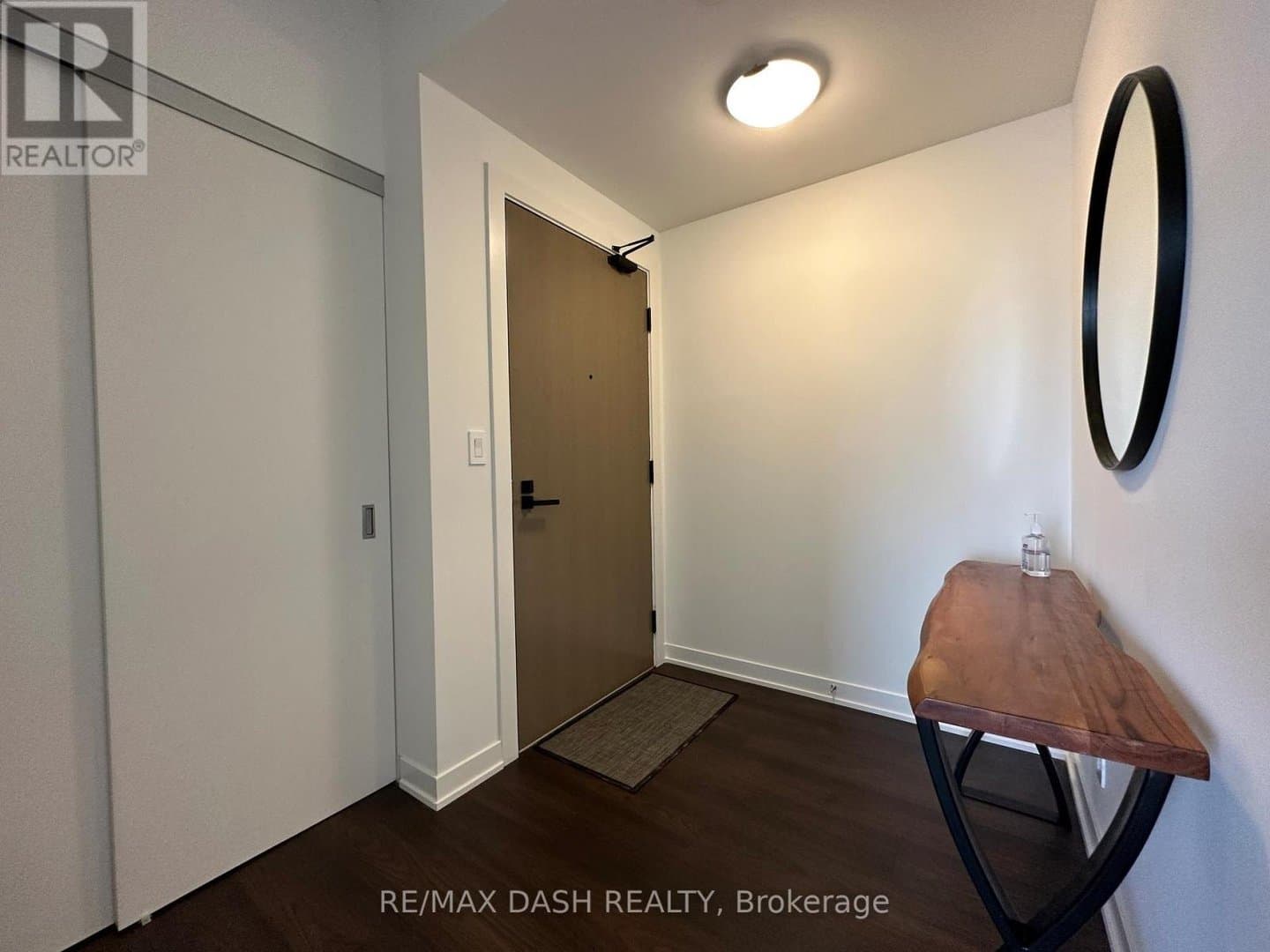 223 St Clair Avenue - Photo 4