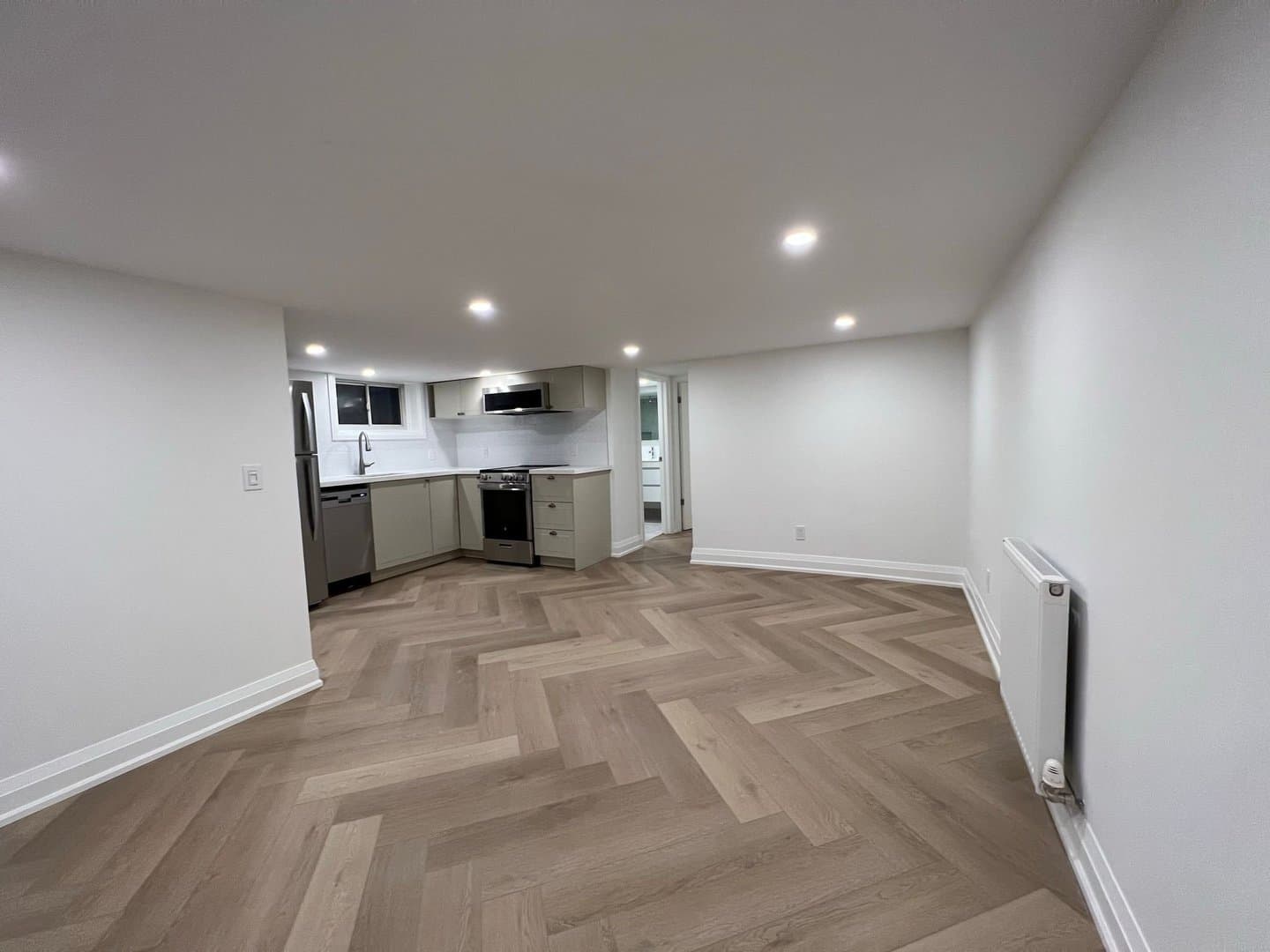 146 Rhodes Avenue - Photo 1