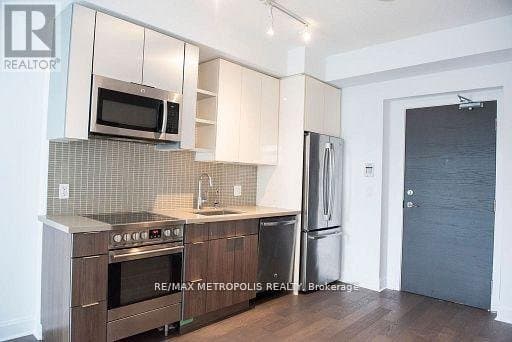 33 Shore Breeze Drive - Photo 4