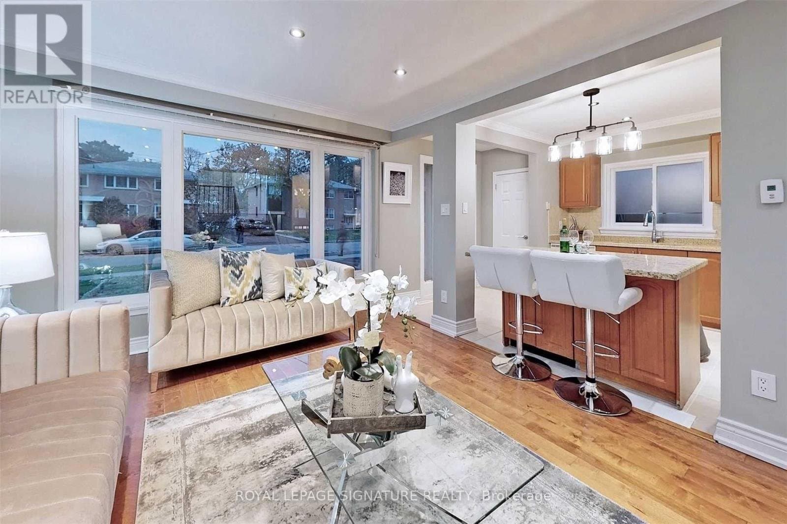 65 Holcolm Road - Photo 3